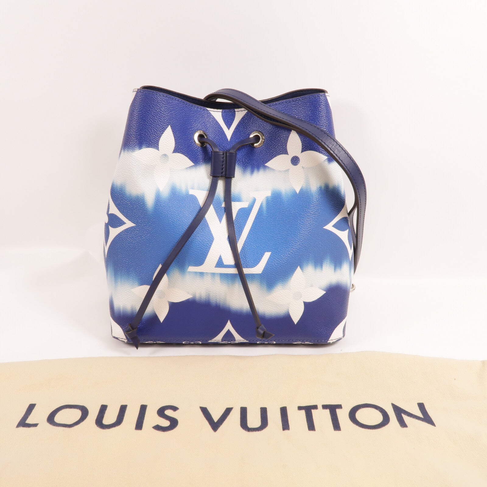 LOUIS VUITTON Monogram Escale Neo Noe銀扣肩背袋