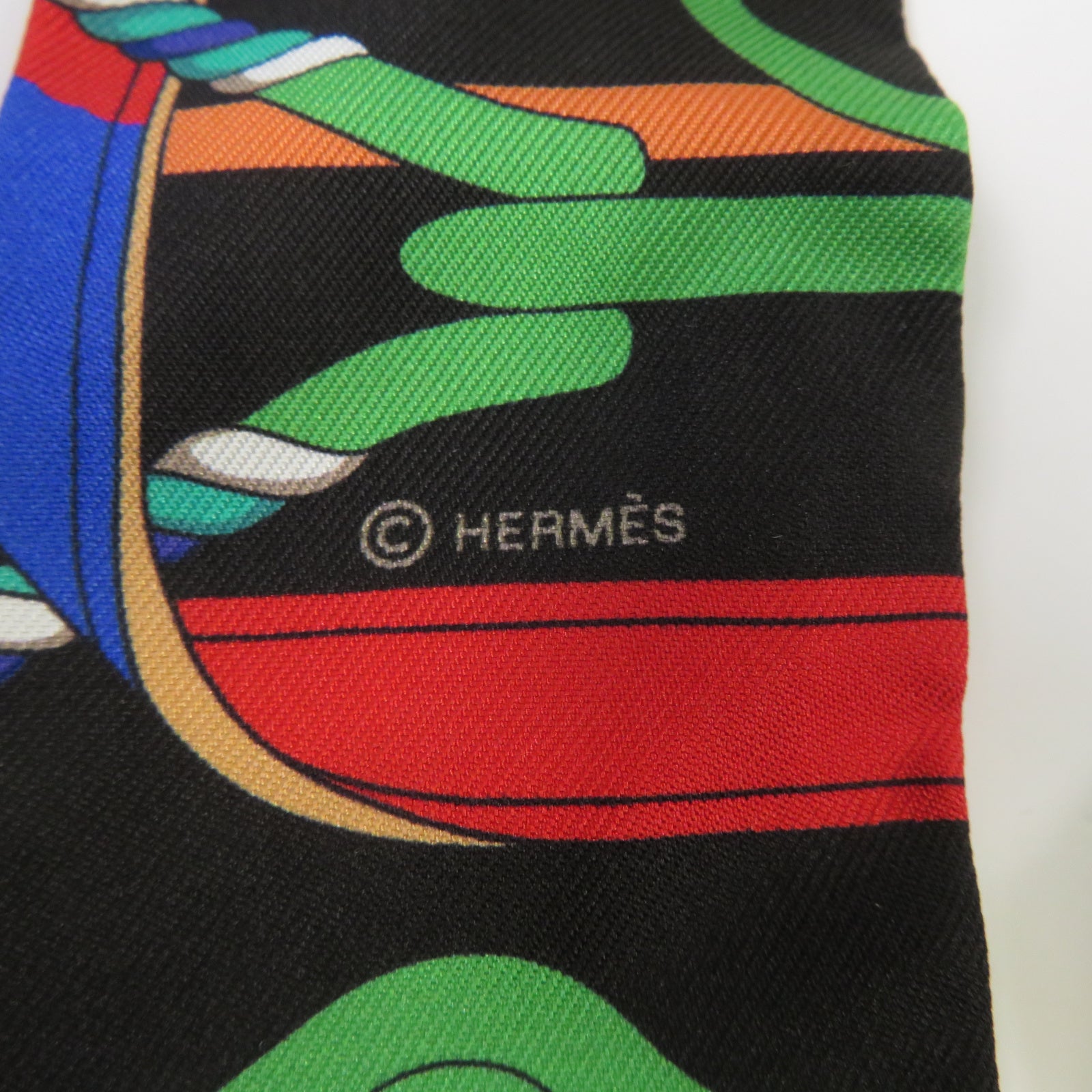HERMES 【激減優惠】絲質Twilly絲巾黑色/綠色