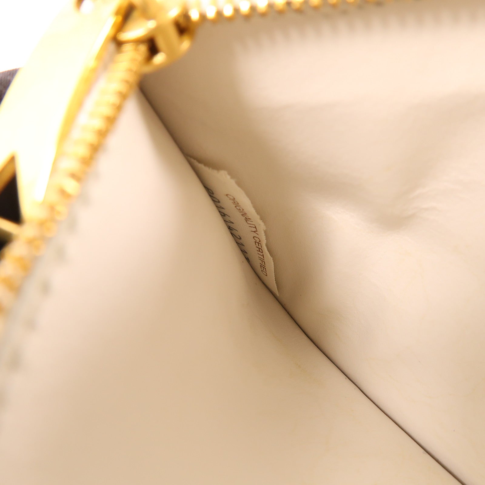 BOTTEGA VENETA 羊皮皮革Card Case金扣卡片套