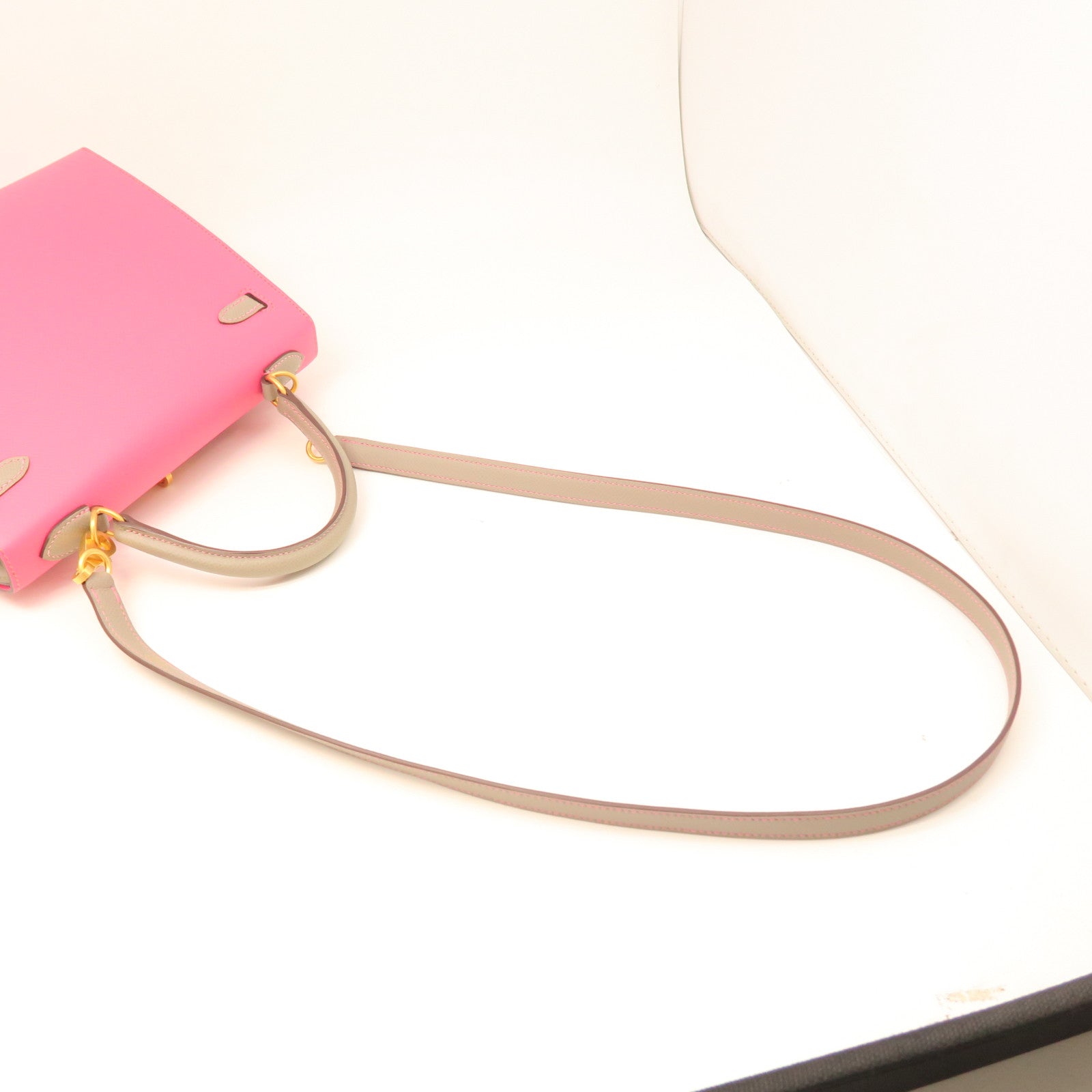 HERMES Epsom Leather Kelly 25 Gold Buckle Handle Shoulder Bag Rhododendron Pink/Grey