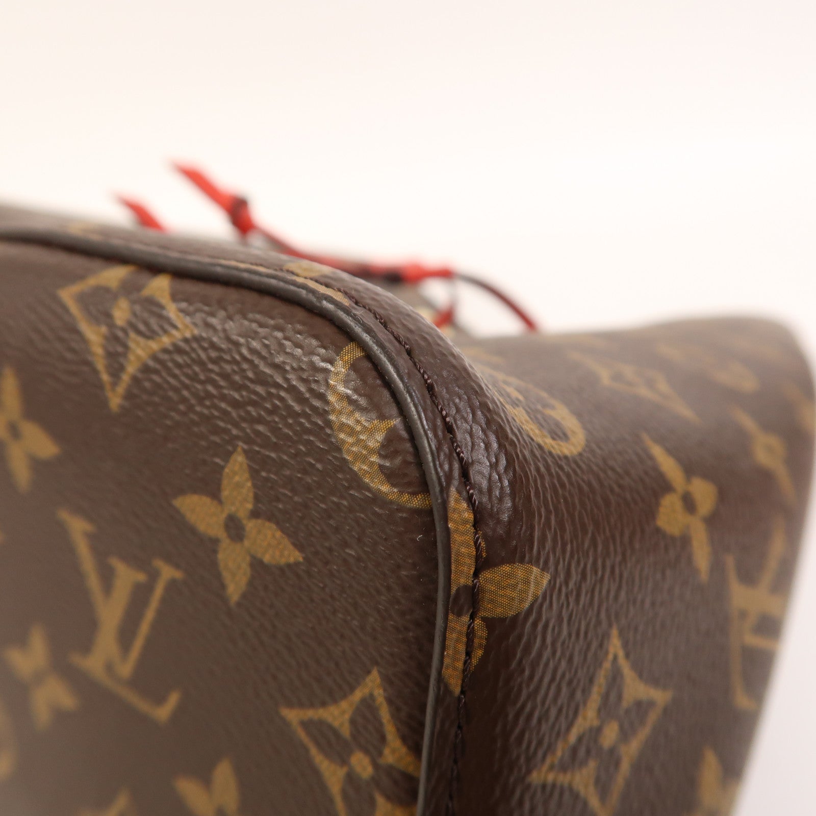 LOUIS VUITTON Monogram Neo Noe MM金扣肩背袋Coquelicot