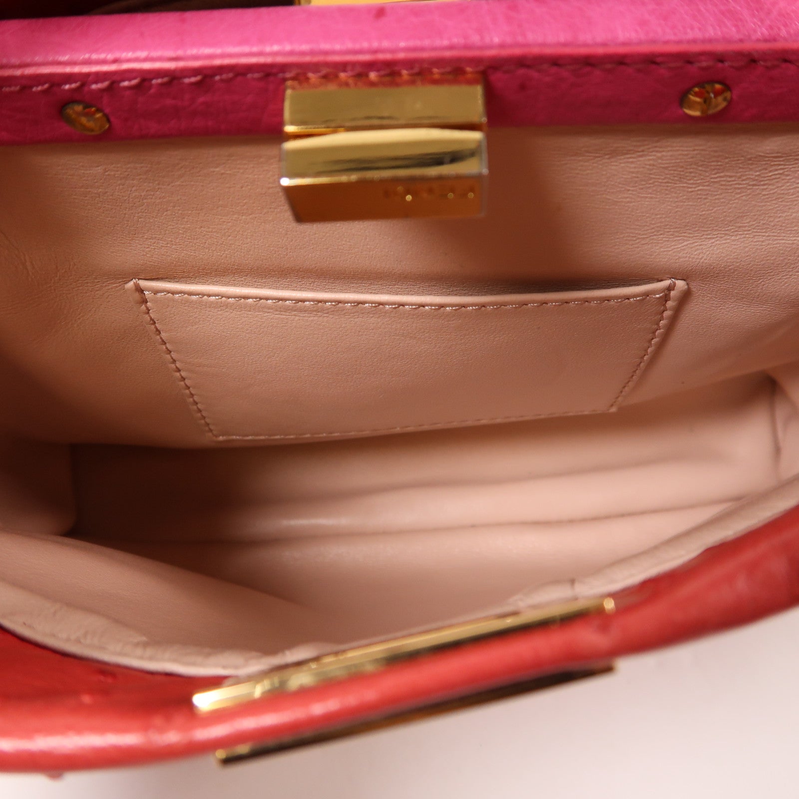 FENDI 鴕鳥皮革Peekaboo金扣手挽肩背兩用袋