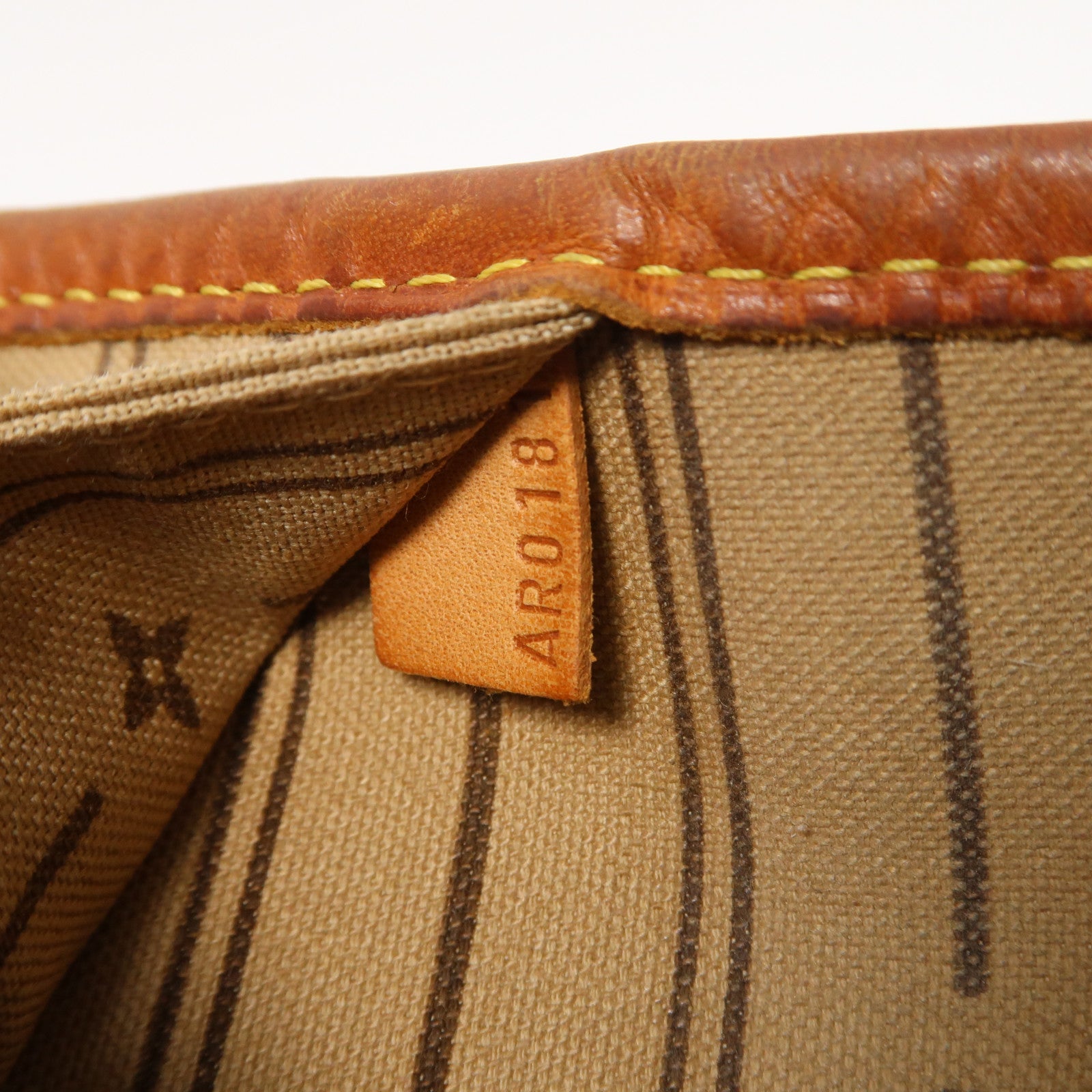 LOUIS VUITTON Monogram Neverfull MM金扣手挽袋啡色