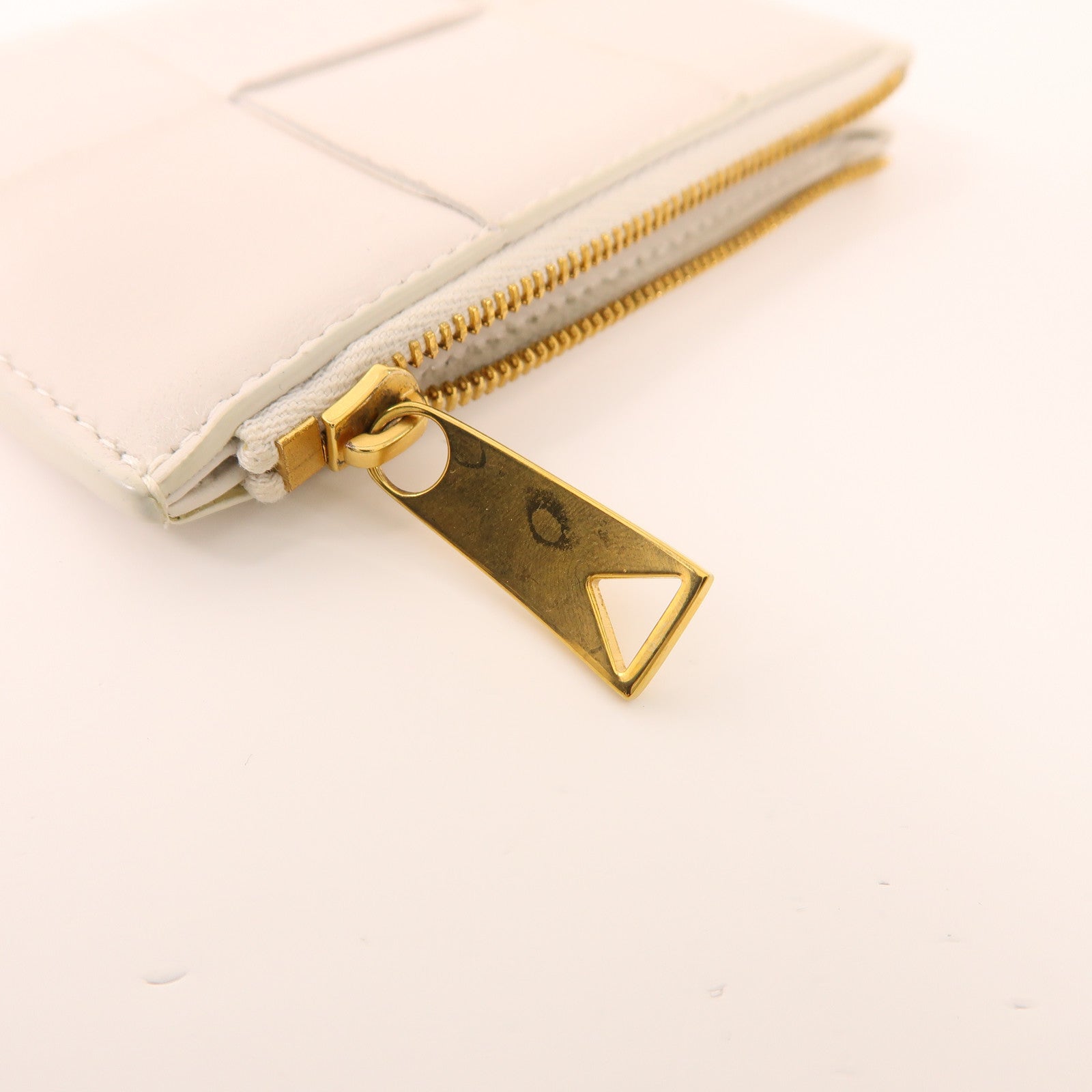 BOTTEGA VENETA 羊皮皮革Card Case金扣卡片套