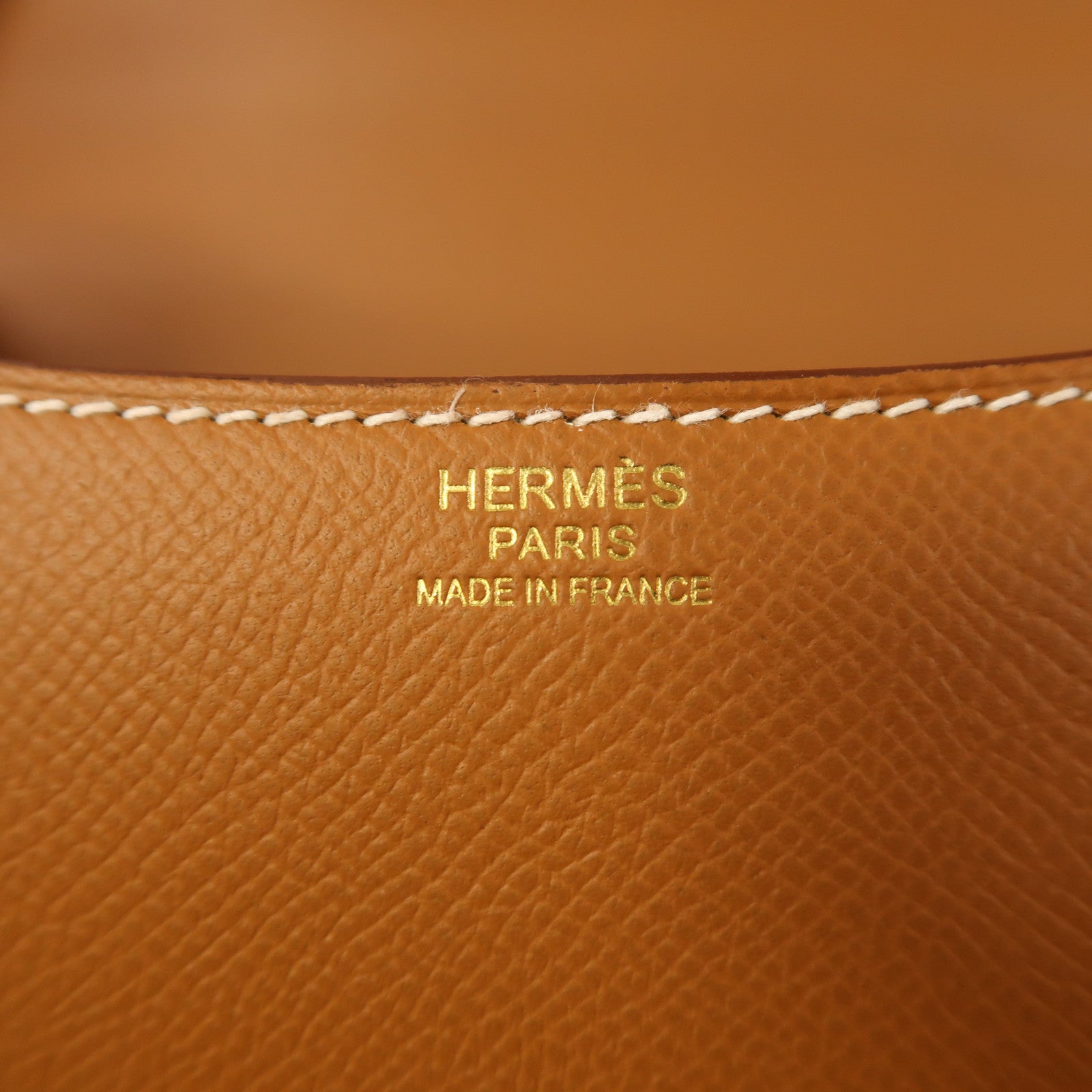 HERMES Epsom皮革Constance 24金扣肩背袋經典駝色
