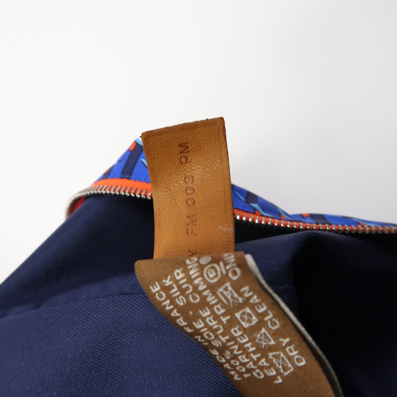 HERMES 【激減優惠】絲質Pouch銀扣手拿包藍色