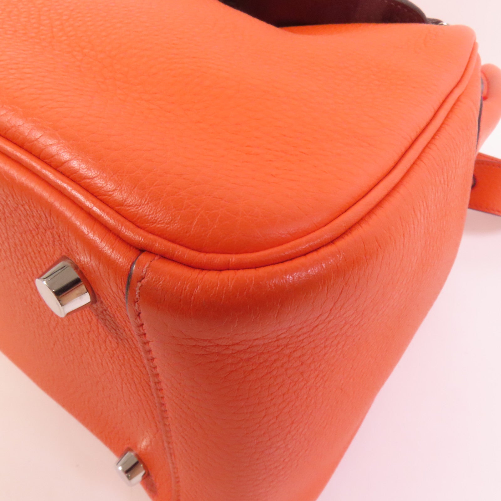 HERMES Clemence皮革Lindy 26銀扣手挽肩背兩用袋Capucine