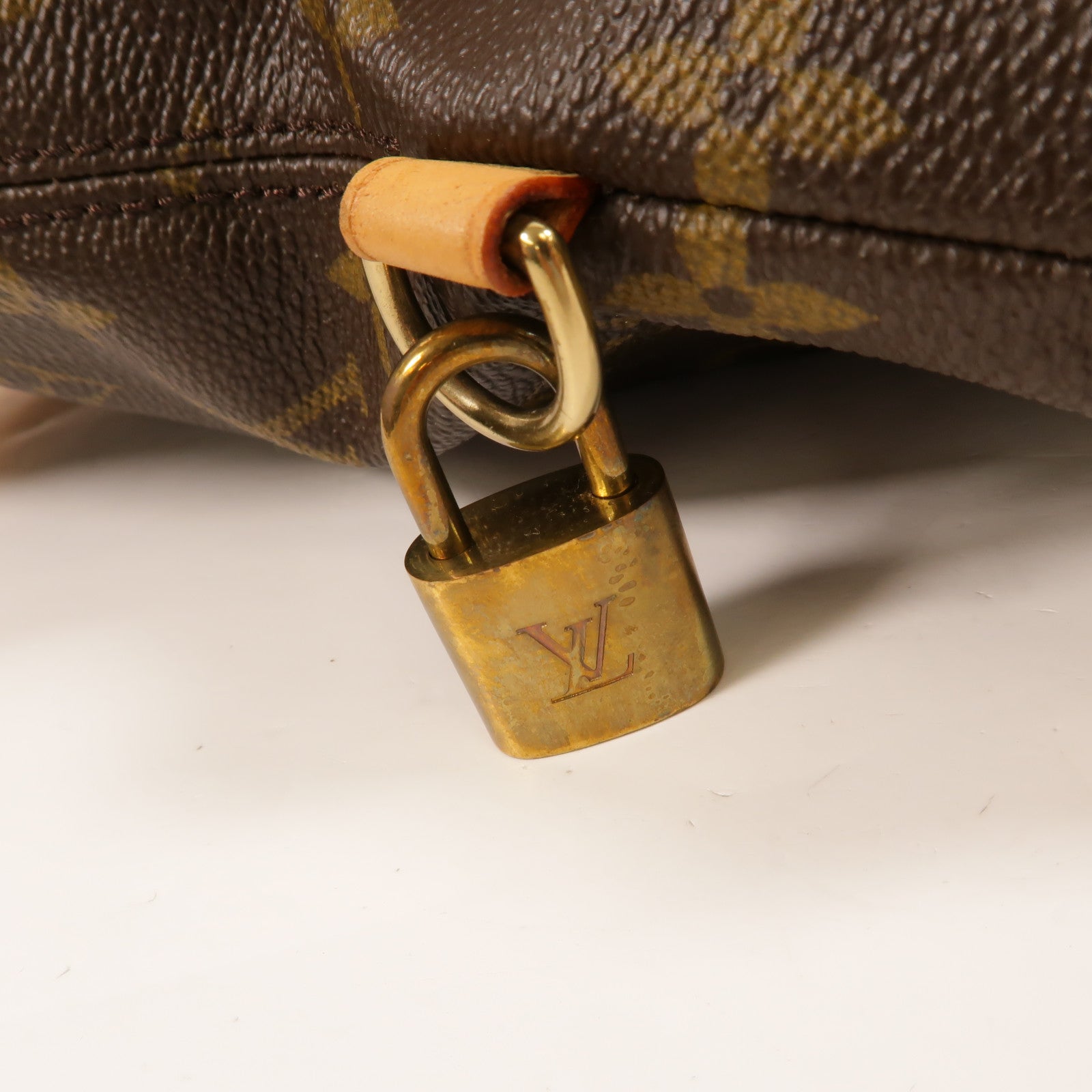 LOUIS VUITTON Monogram Lockit Horizontal金扣肩背袋