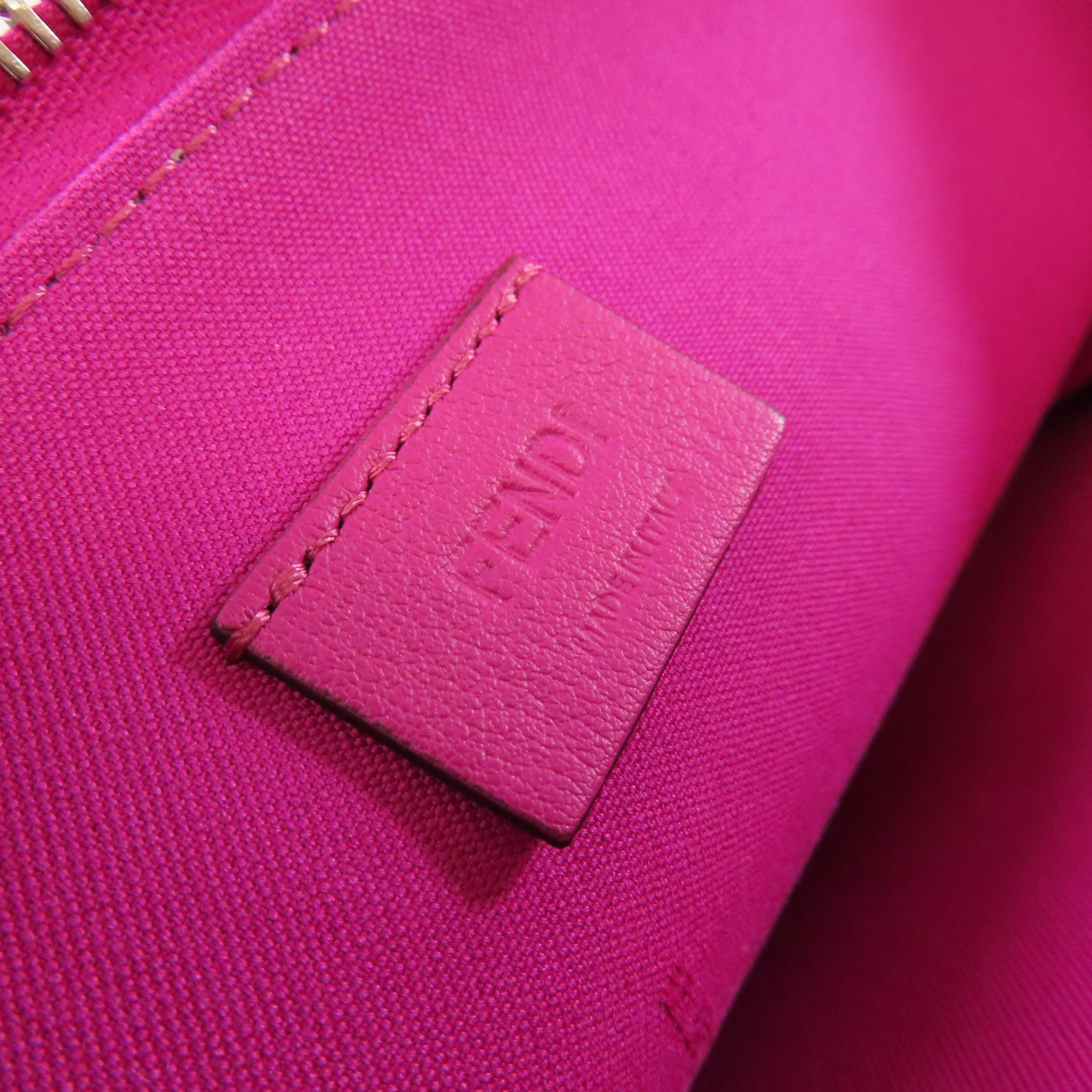 FENDI 牛皮皮革Monster Clutch Bag銀扣手拿包粉紫色