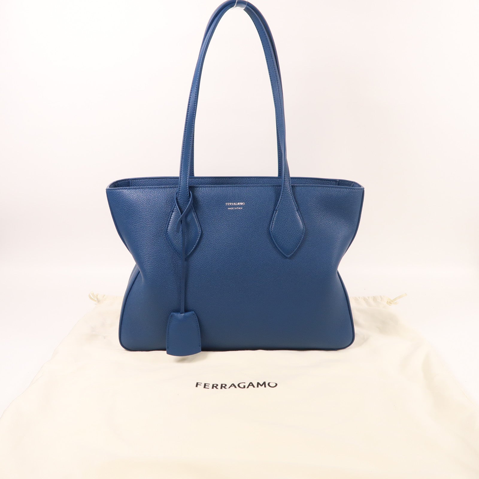 Salvatore Ferragamo 牛皮皮革Star Shaped Tote Bag銀扣手挽袋