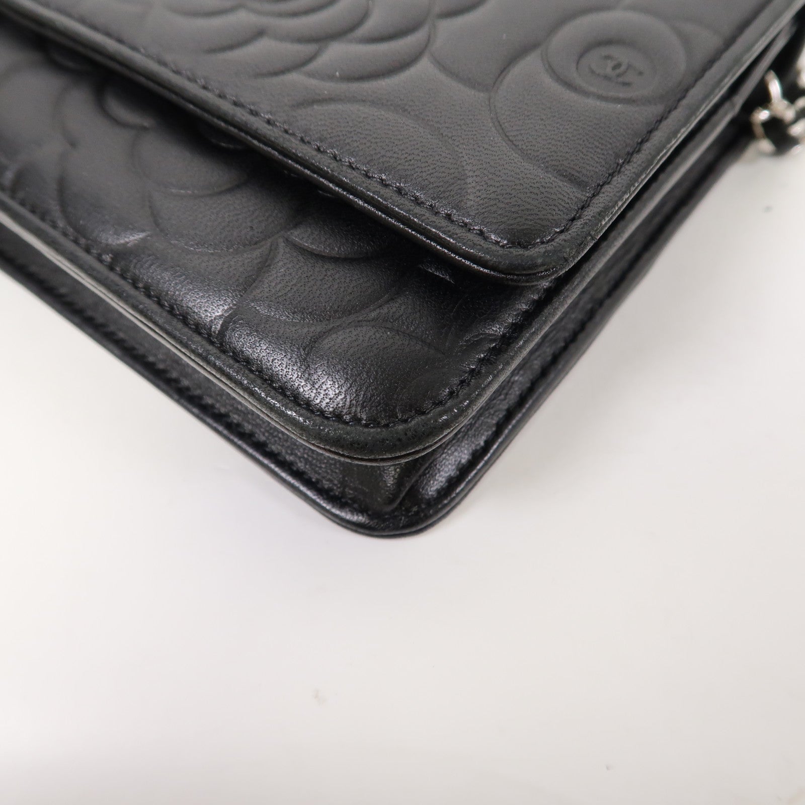 CHANEL 牛皮皮革WOC銀扣鏈帶肩背袋黑色