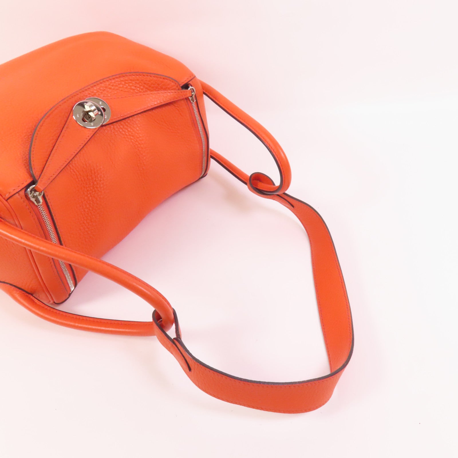 HERMES Clemence皮革Lindy 26銀扣手挽肩背兩用袋Capucine