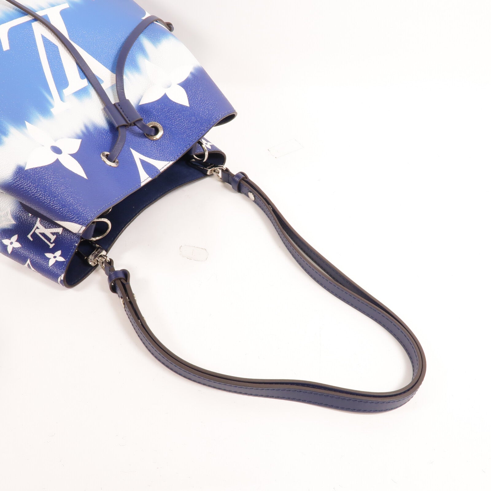 LOUIS VUITTON Monogram Escale Neo Noe銀扣肩背袋