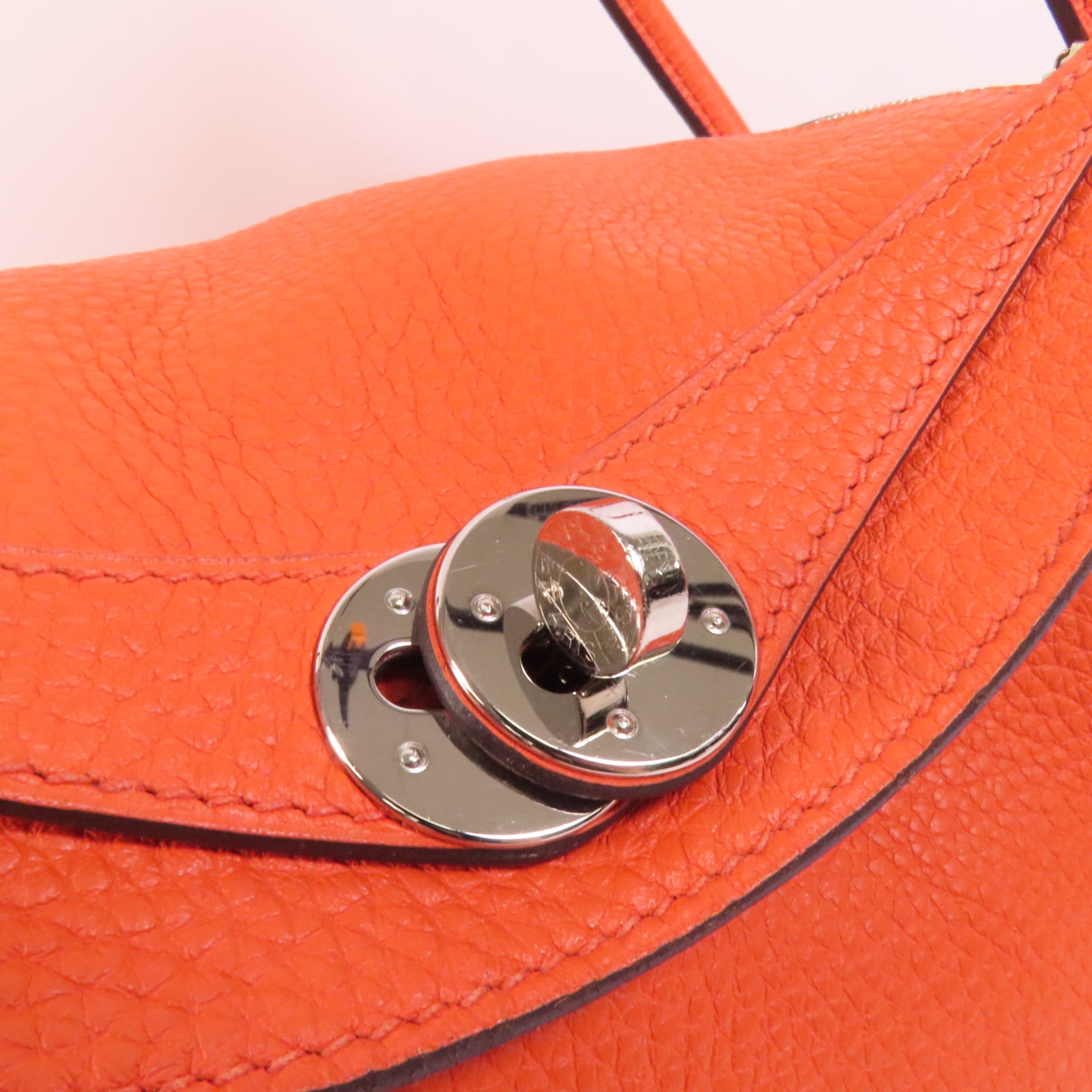 HERMES Clemence皮革Lindy 26銀扣手挽肩背兩用袋Capucine
