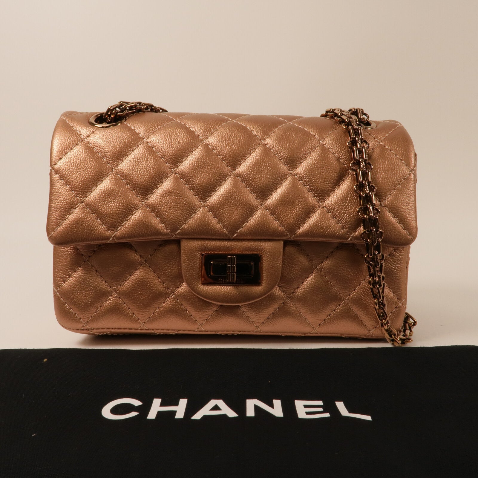 CHANEL 牛皮皮革2.55 Mini鏈帶肩背袋