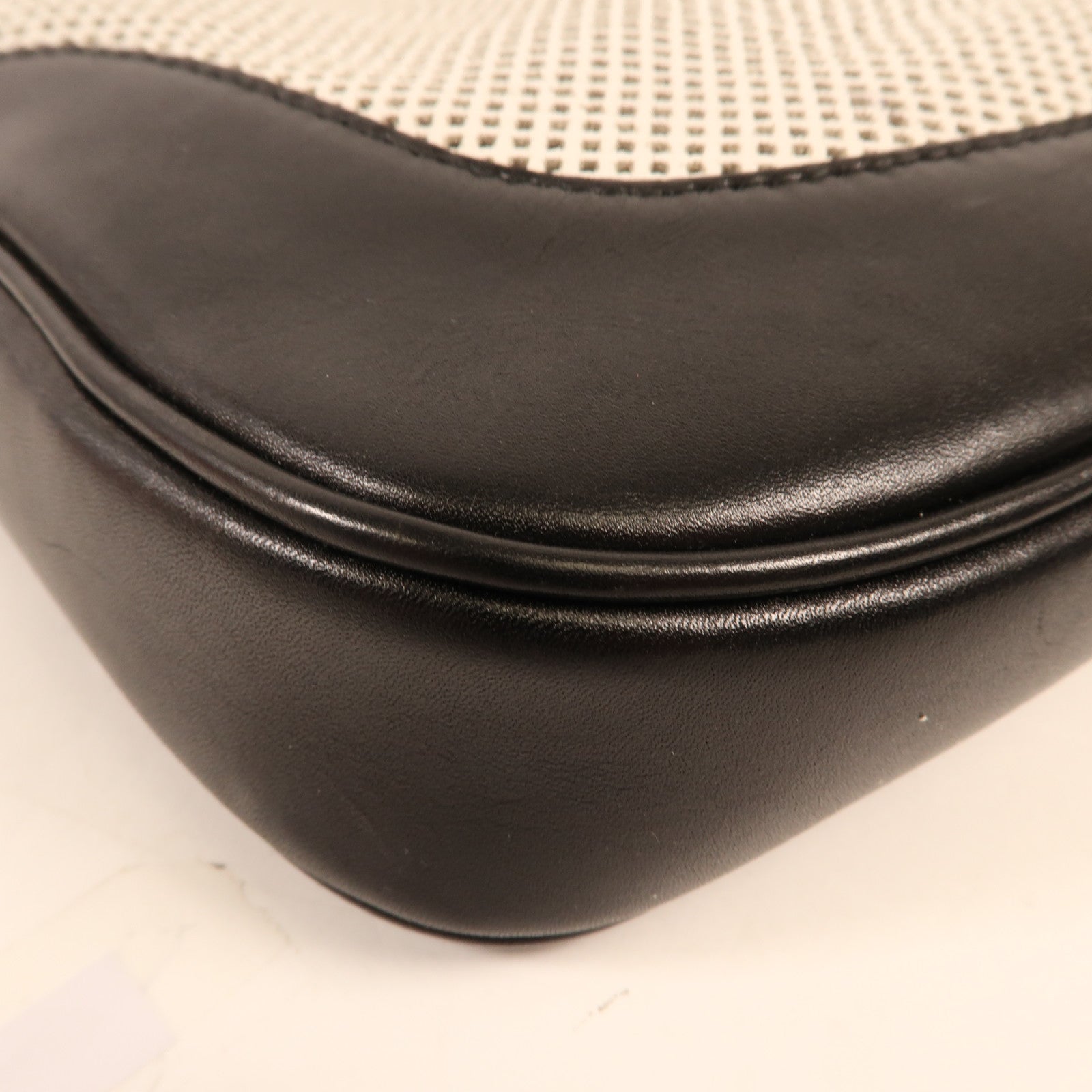 GUCCI 帆布Shoulder Bag銀扣肩背袋