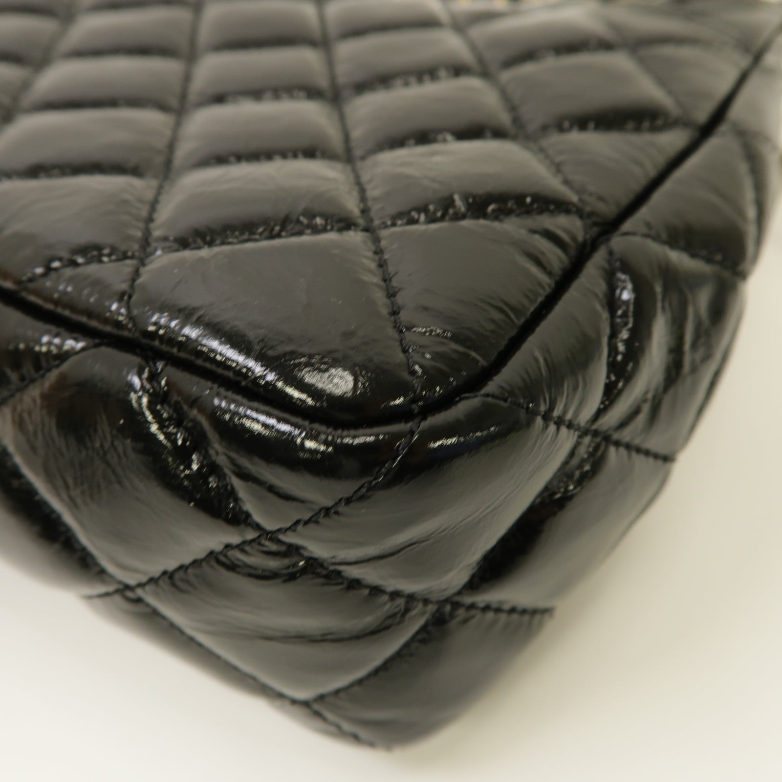 CHANEL 菱格漆皮皮革Chain Shoulder Bag金扣鏈帶肩背袋黒色
