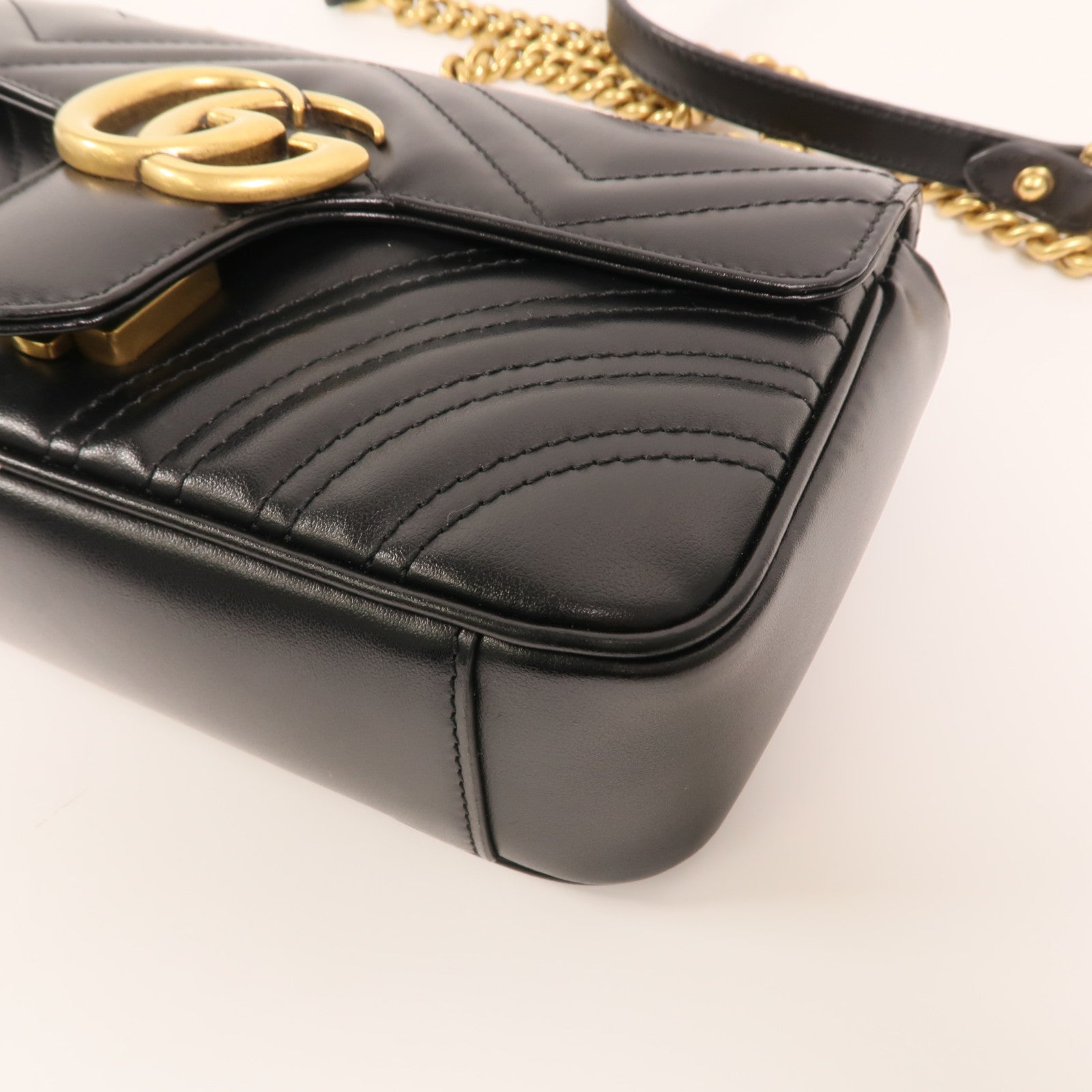 GUCCI 牛皮皮革GG Marmont金扣鏈帶肩背袋