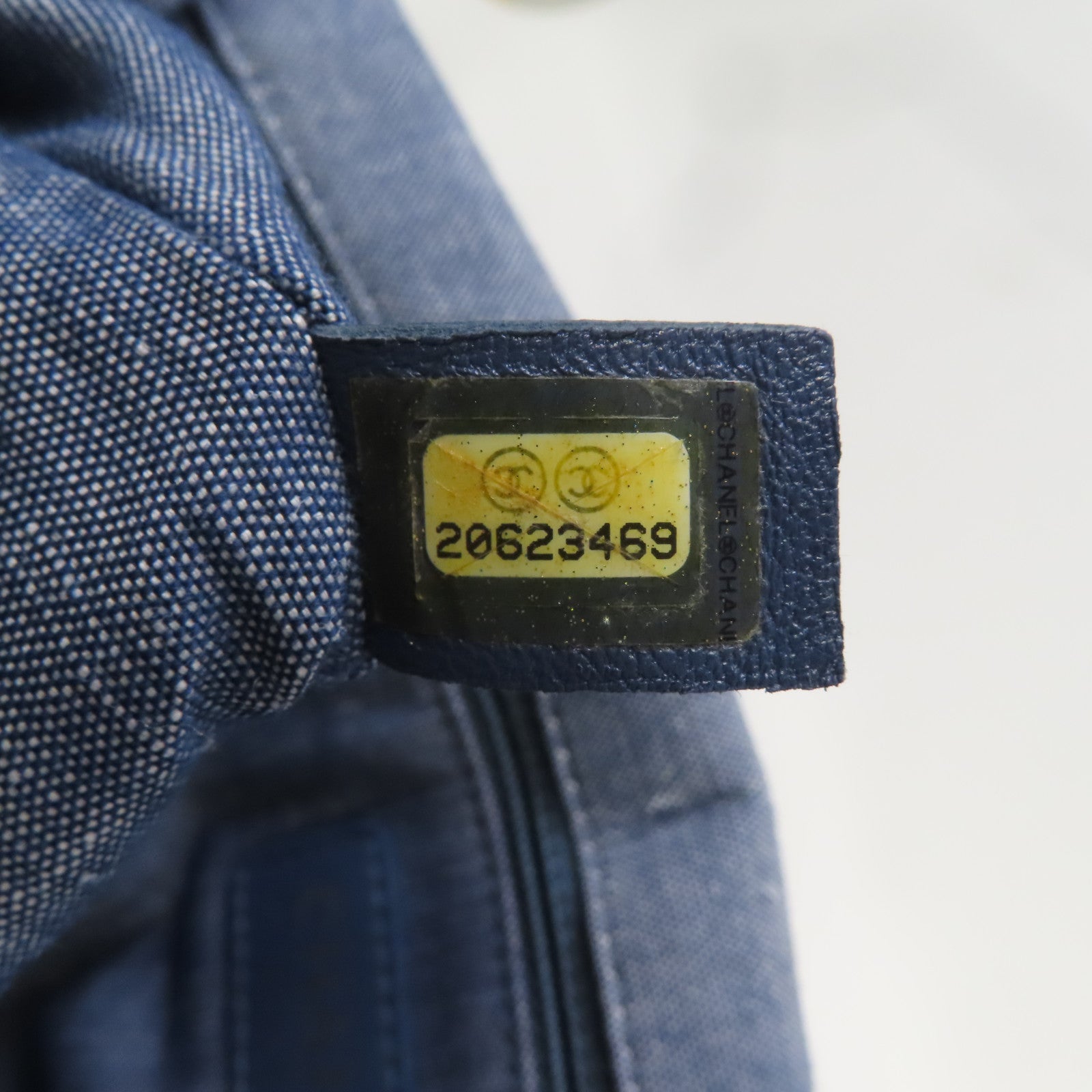 CHANEL 牛仔布Chain Shoulder銀扣鏈帶肩背袋藍色