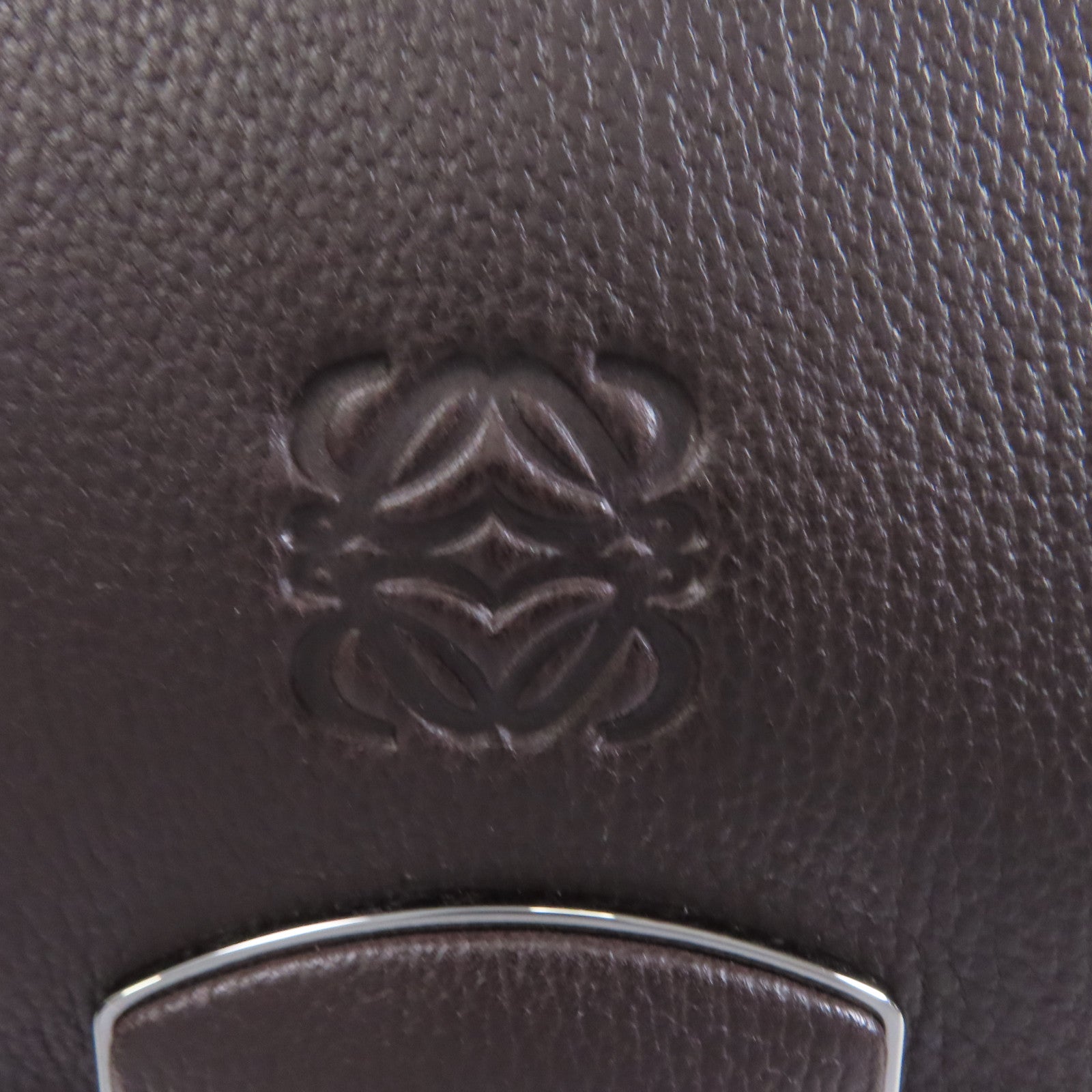 LOEWE 牛皮皮革Shoulder Bag銀扣肩背袋啡色