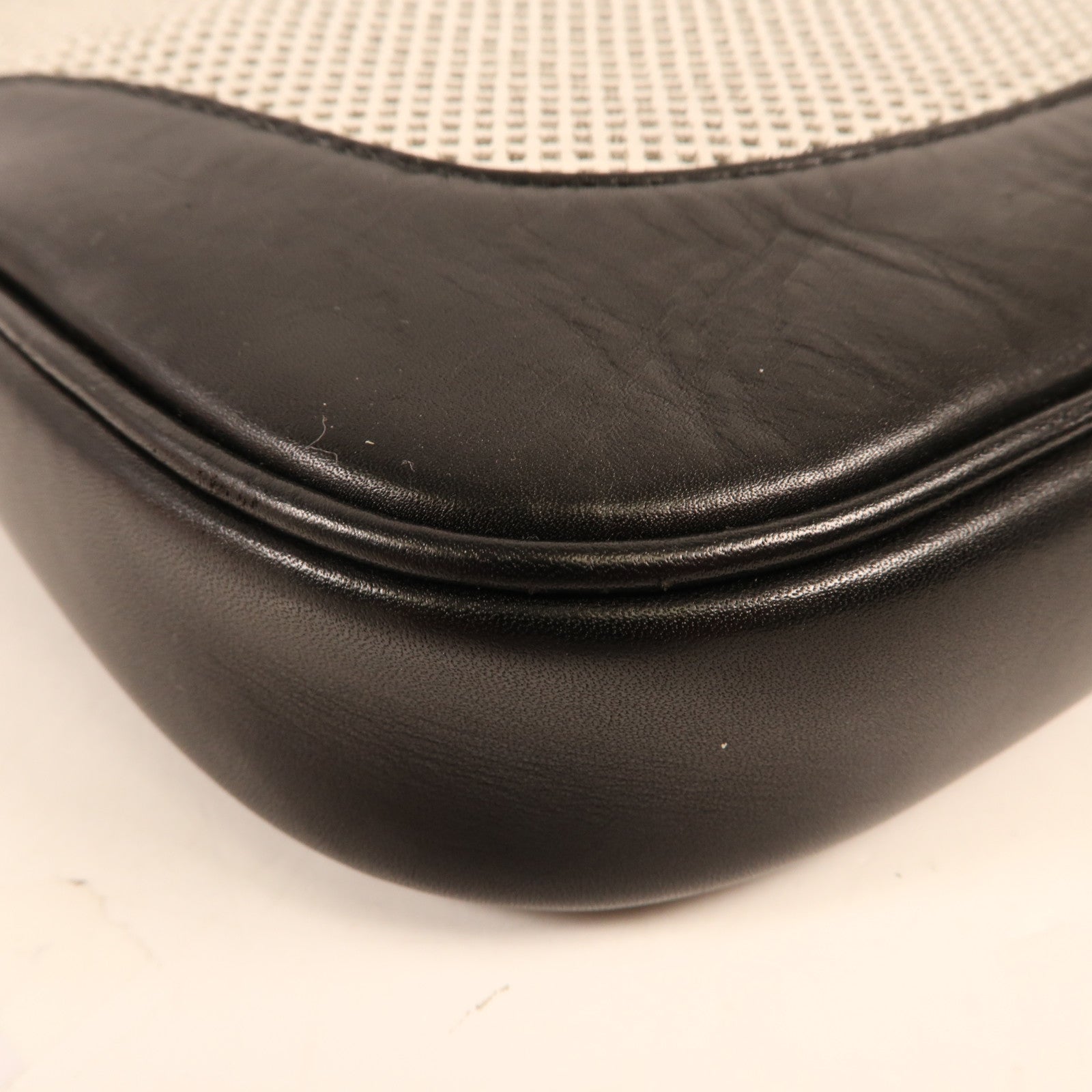 GUCCI 帆布Shoulder Bag銀扣肩背袋