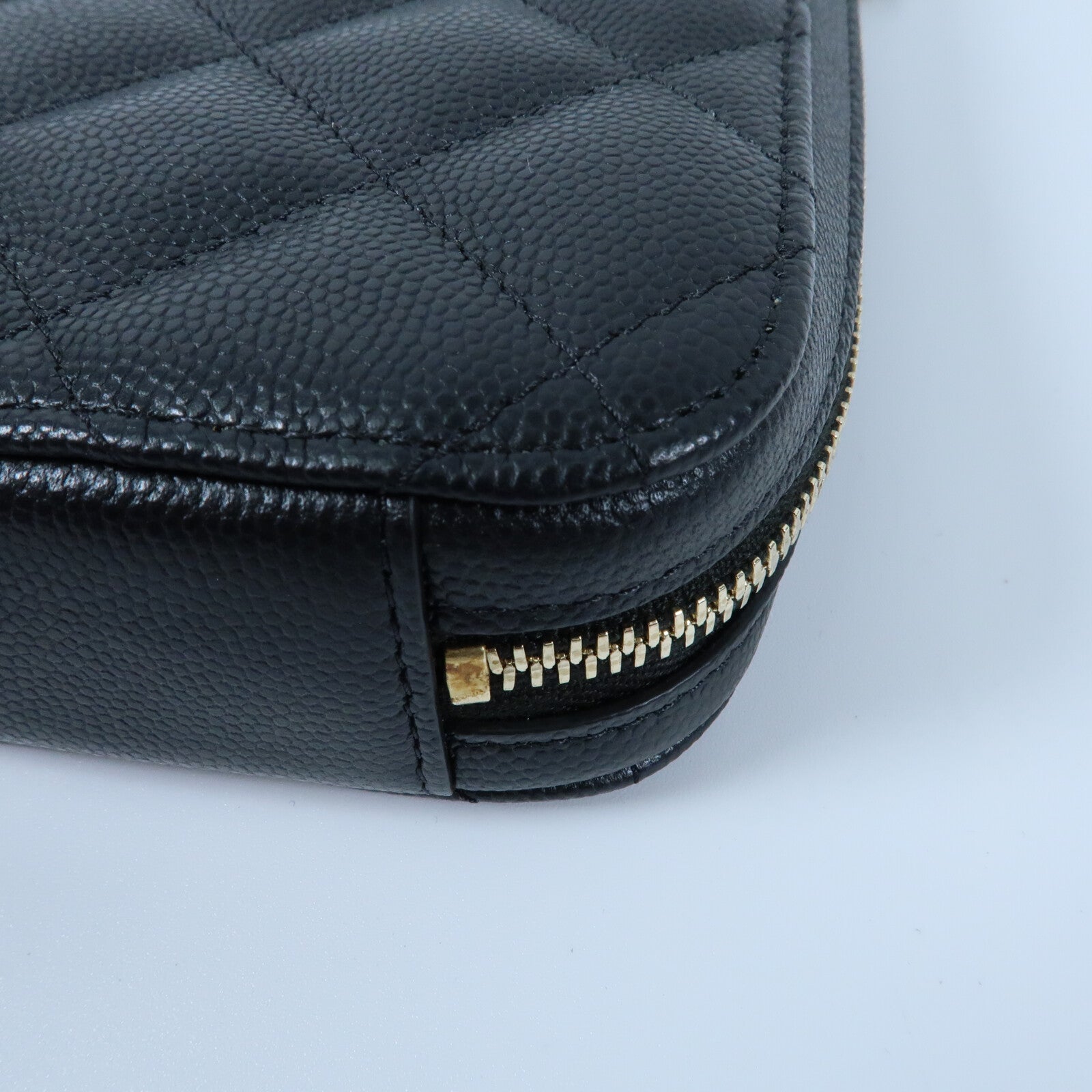 CHANEL 牛皮皮革Phone Bag金扣鏈帶肩背袋