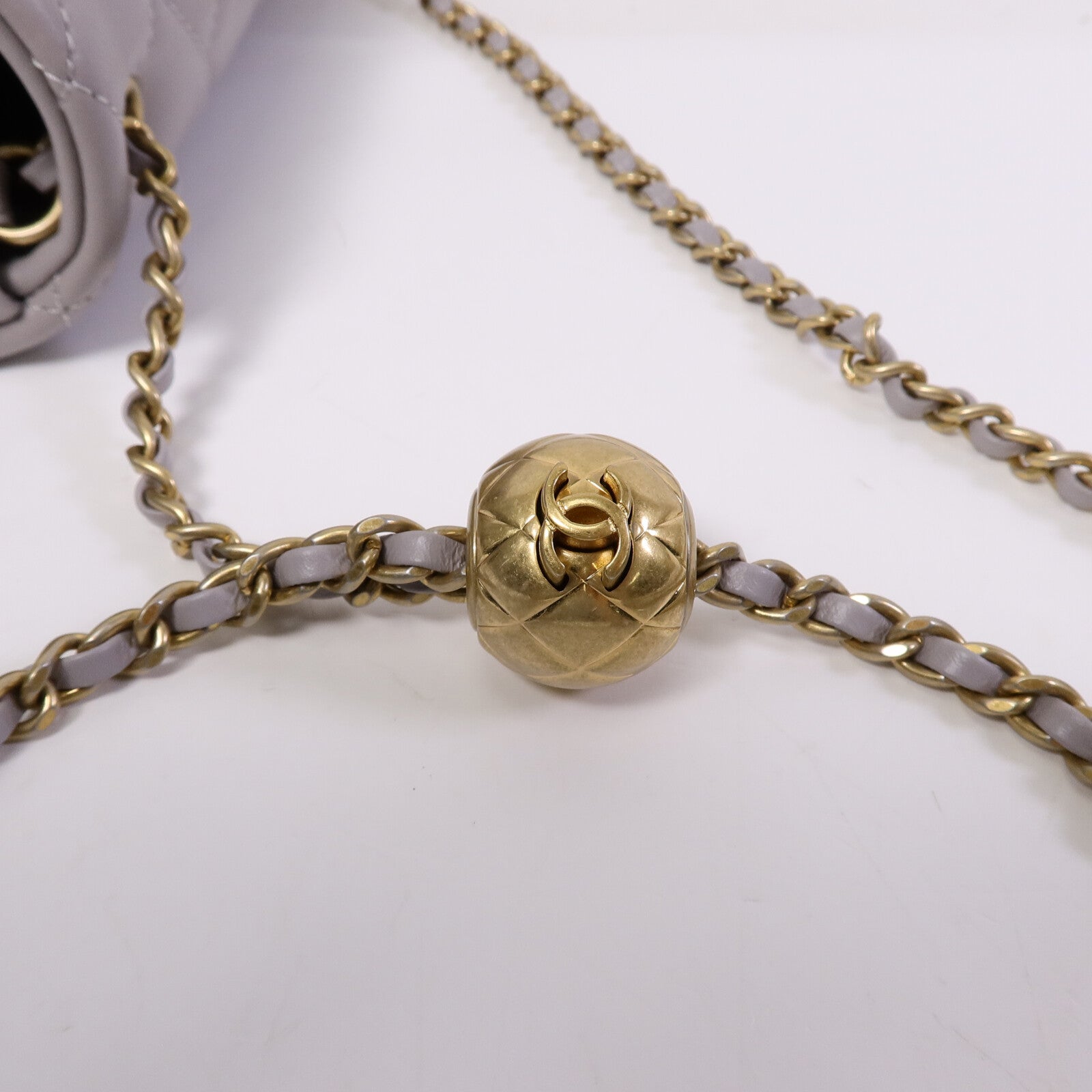 CHANEL 羊皮皮革Classic Flap 20 Golden Ball鏈帶手挽肩背兩用袋