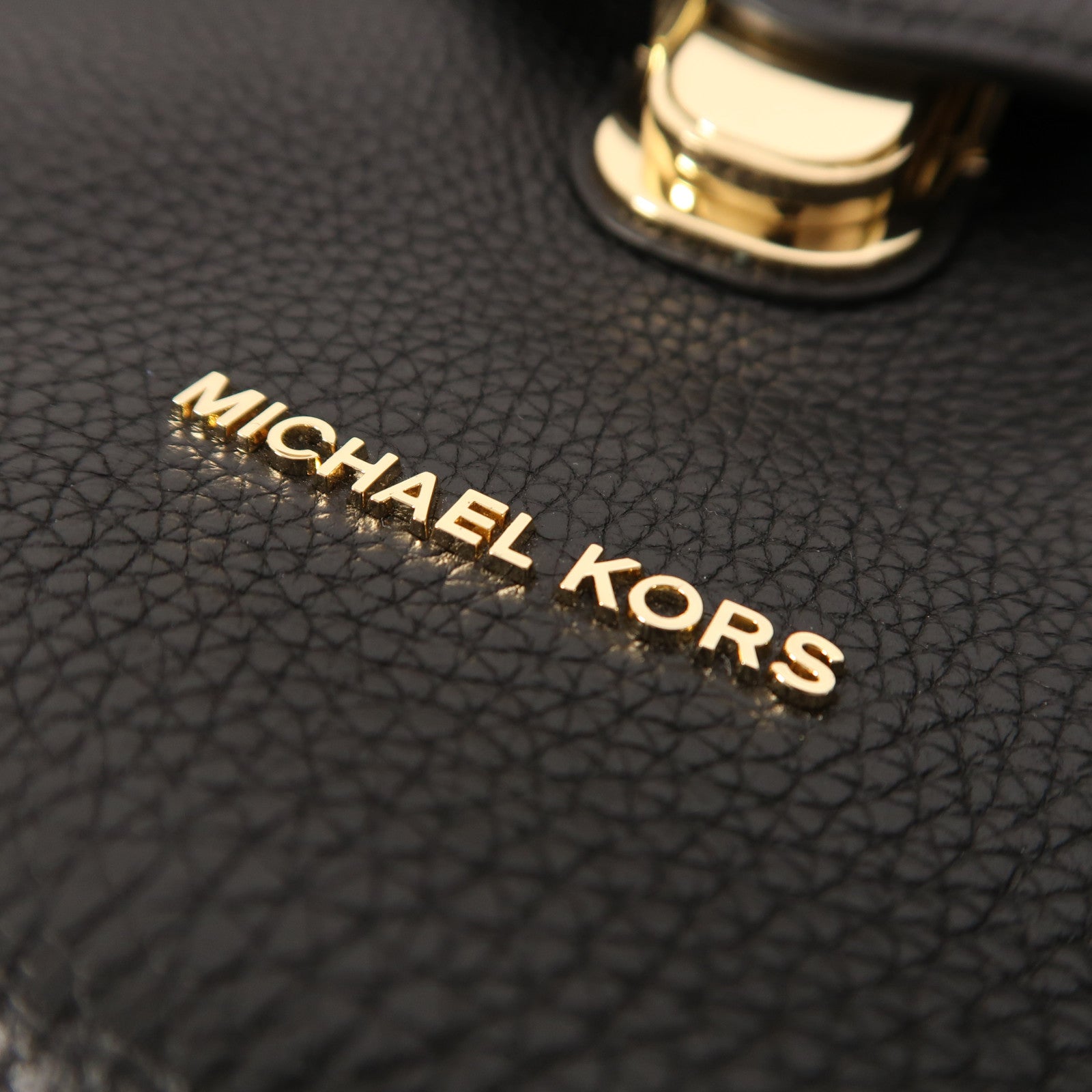 Michael Kors 牛皮皮革2 Way Shoulder金扣手挽肩背兩用袋