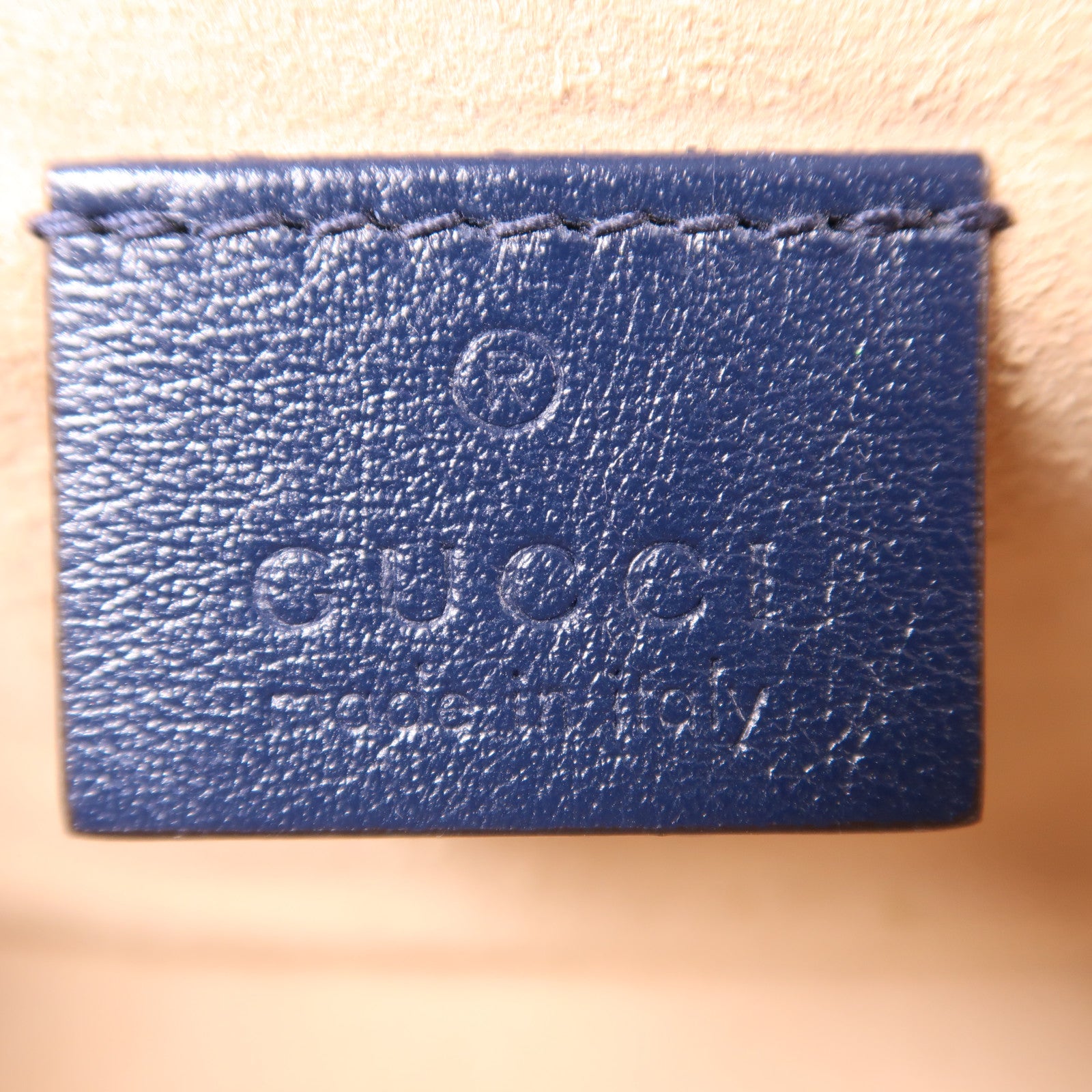 GUCCI 牛皮皮革GG Marmont Super Mini肩背袋