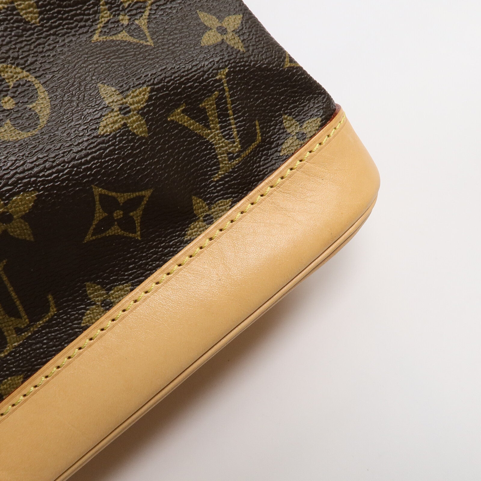 LOUIS VUITTON Monogram Petit Noe肩背袋
