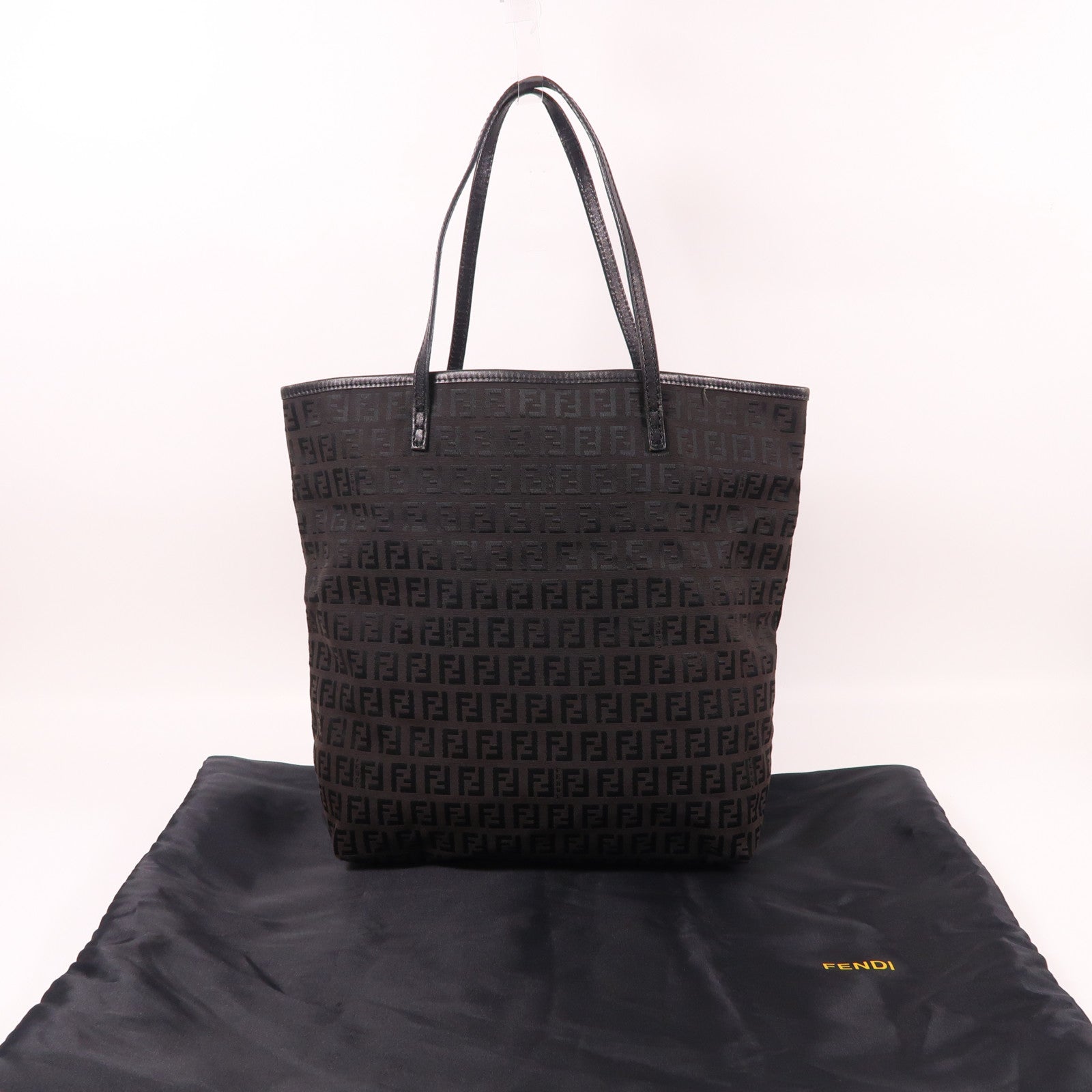 FENDI 帆布Shoulder Bag銀扣肩背袋啡色
