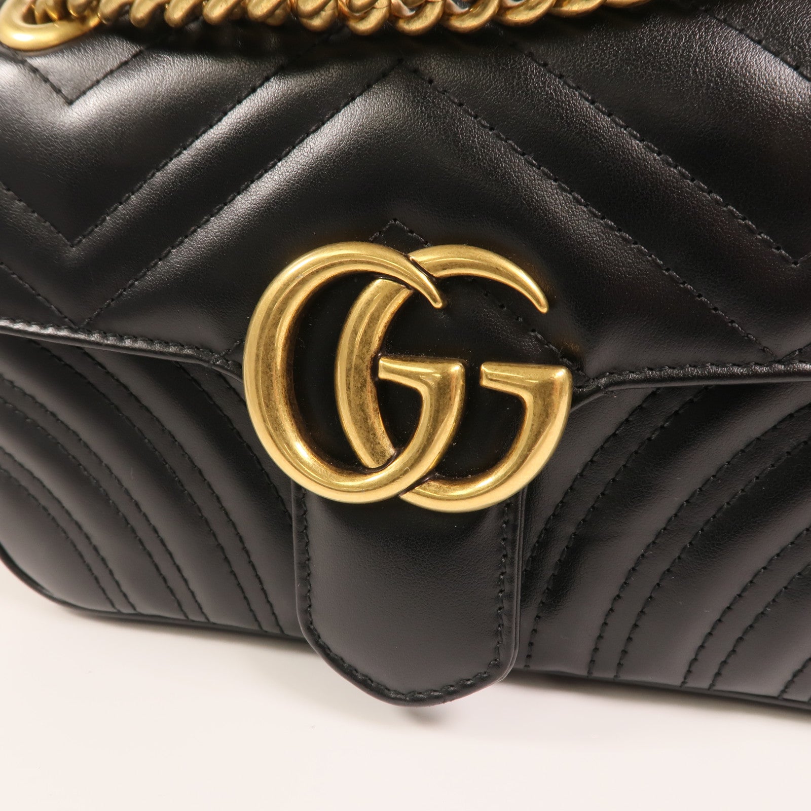 GUCCI 牛皮皮革GG Marmont金扣鏈帶肩背袋