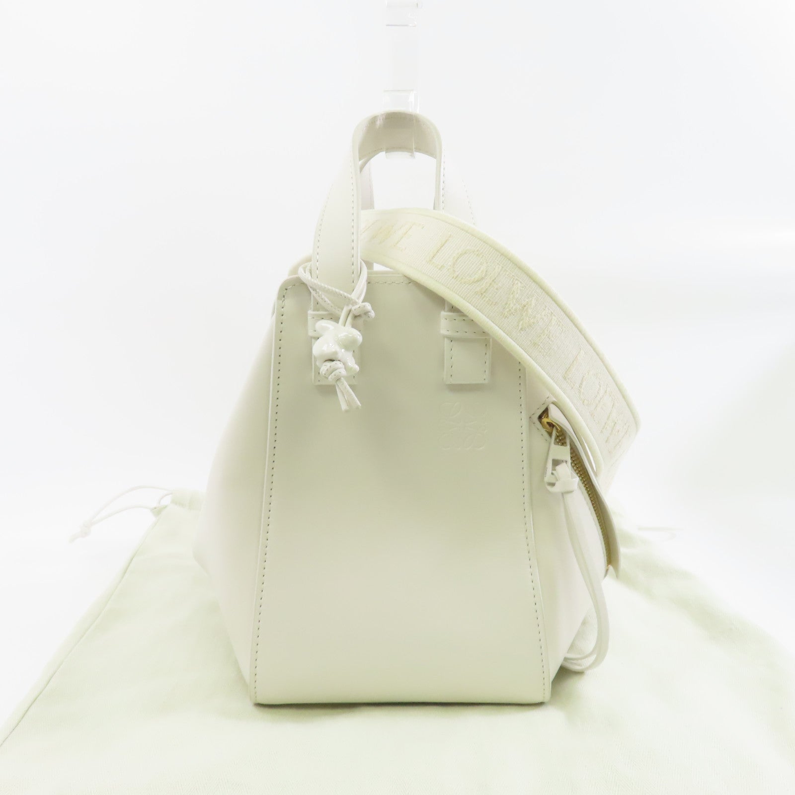 LOEWE 牛皮皮革Compact Hammock銀扣手挽肩背兩用袋白色