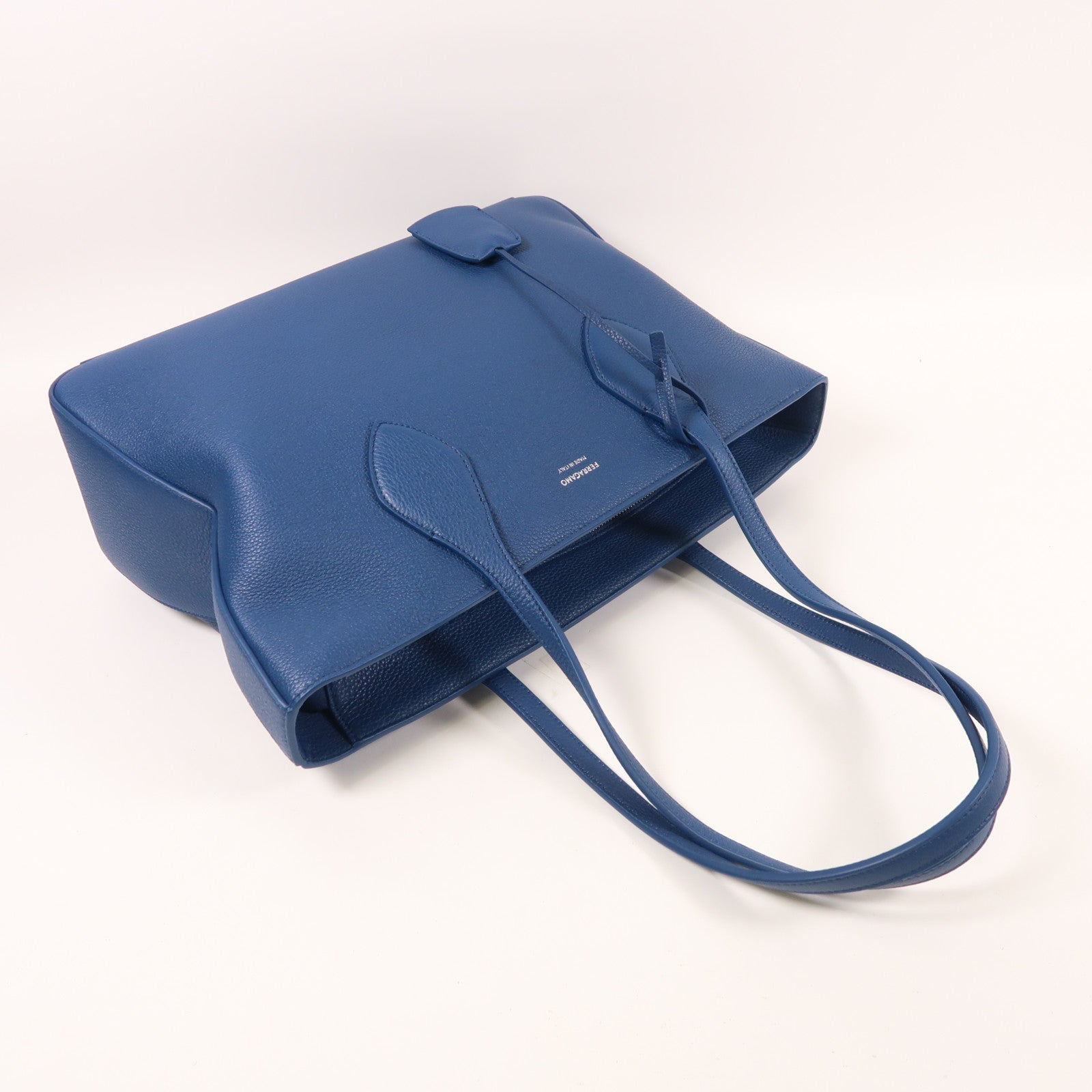 Salvatore Ferragamo 牛皮皮革Star Shaped Tote Bag銀扣手挽袋