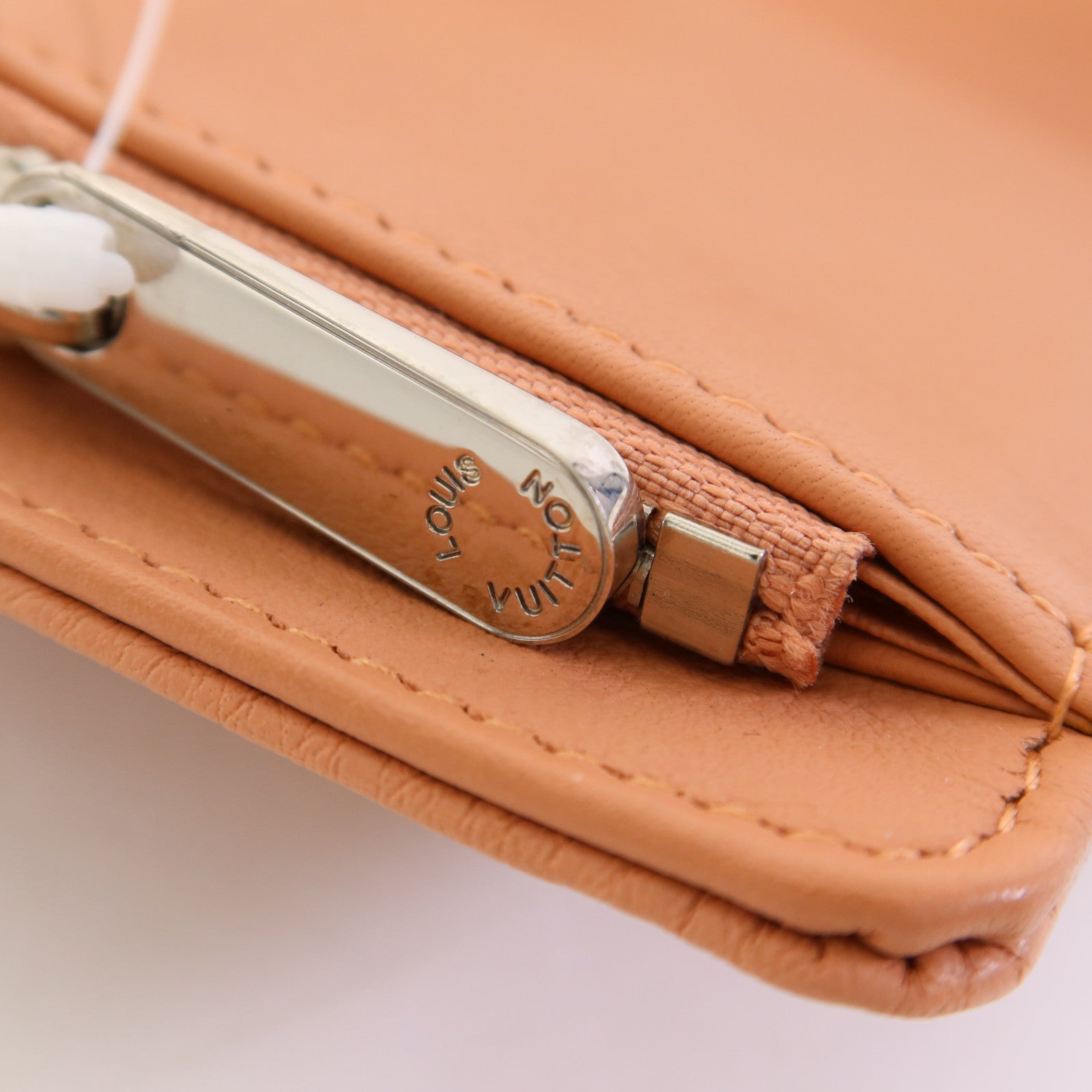 LOUIS VUITTON Mahina Amelia Trifold Wallet銀扣長錢包