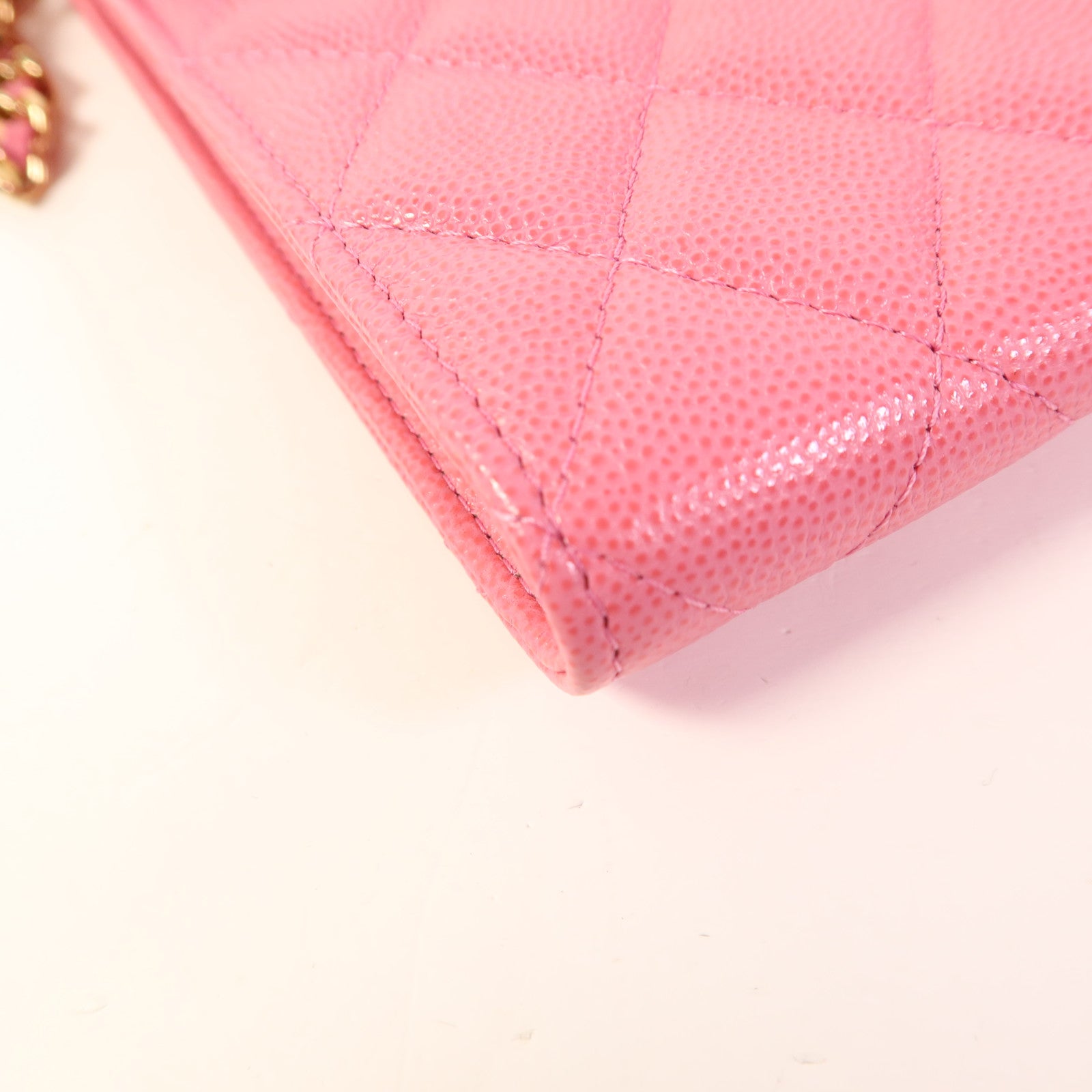 CHANEL 牛皮皮革Phone Holder金扣鏈帶肩背袋