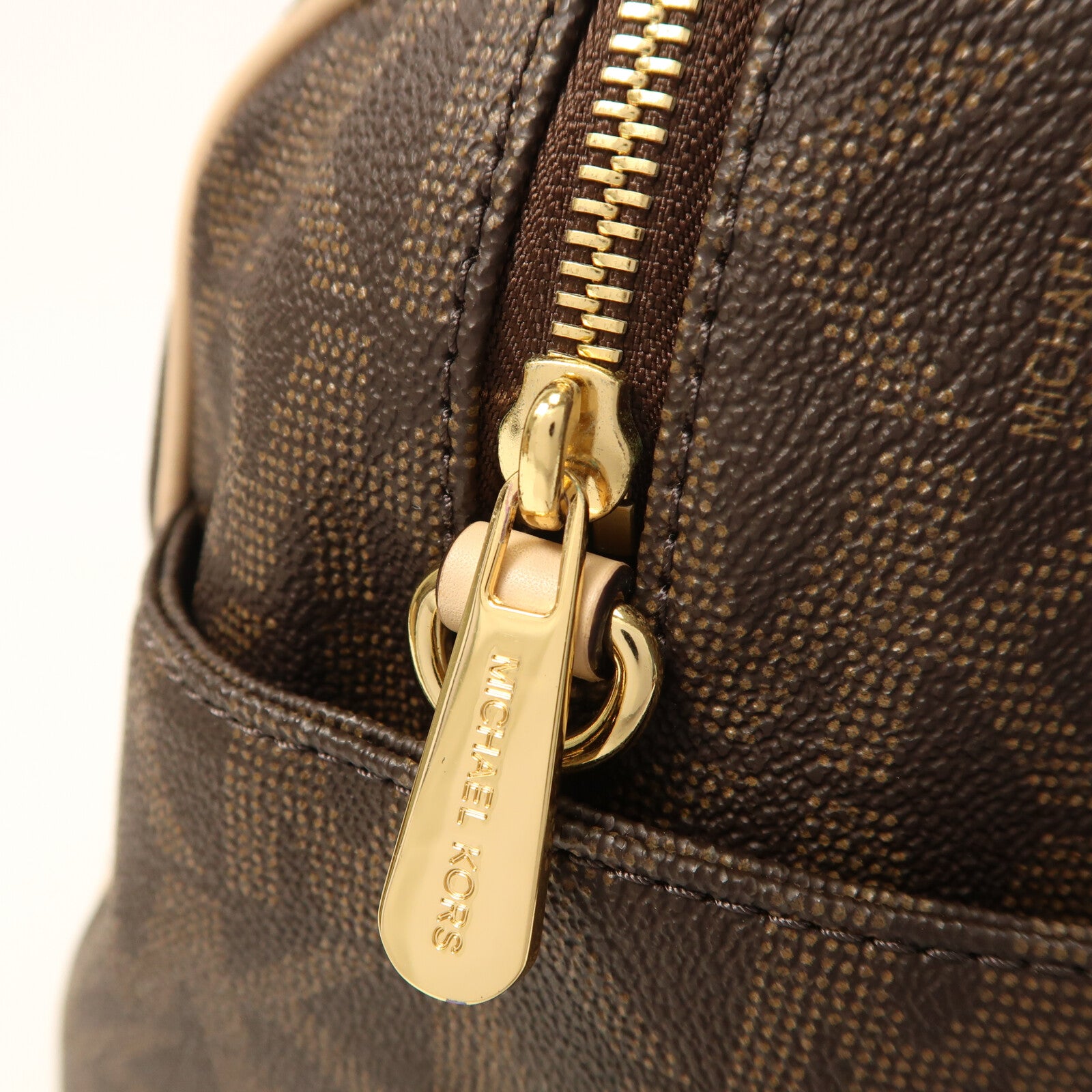 Michael Kors 塗層帆布Grayson金扣手挽袋