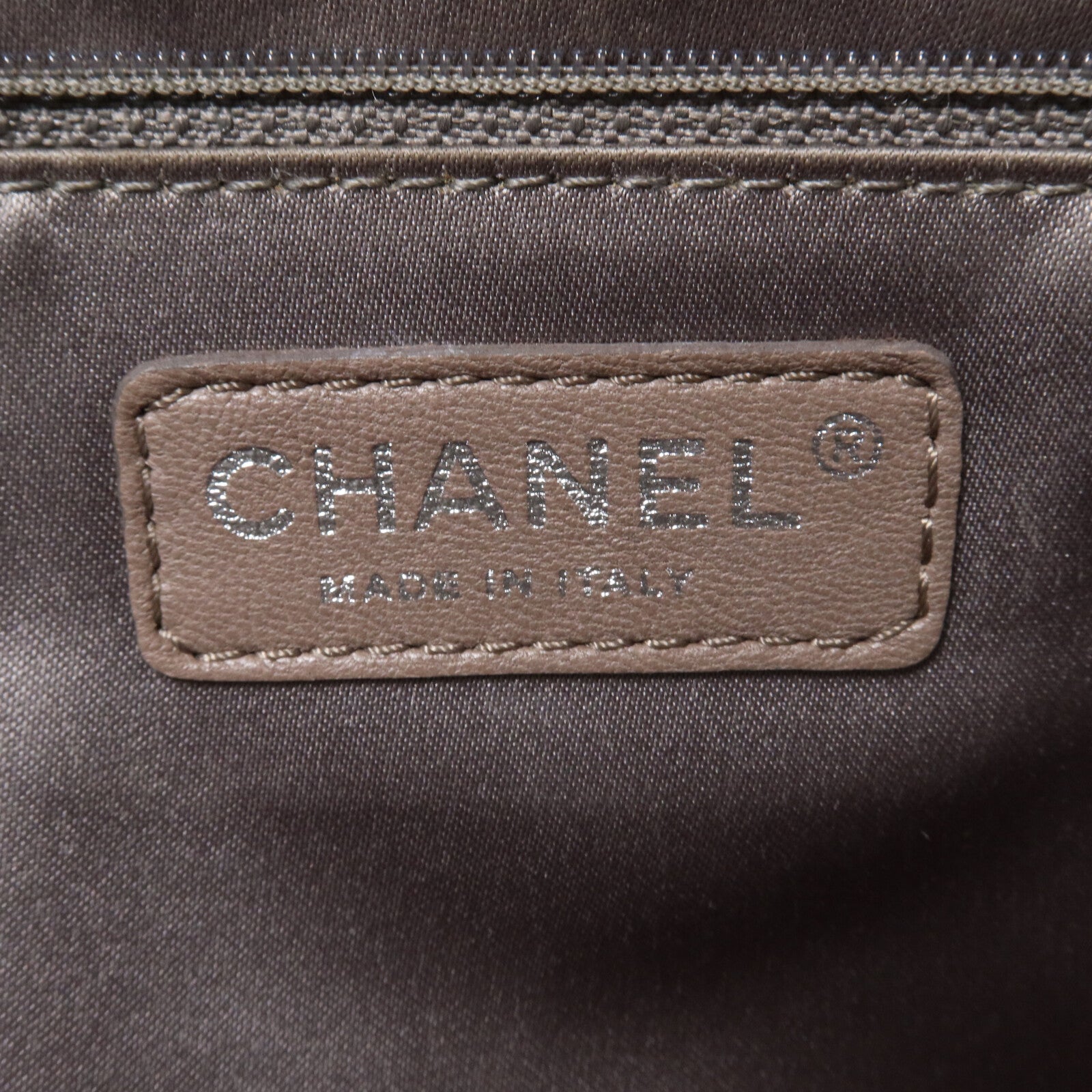 CHANEL 牛皮皮革GST Grand Shopping Tote Bag鏈帶肩背袋