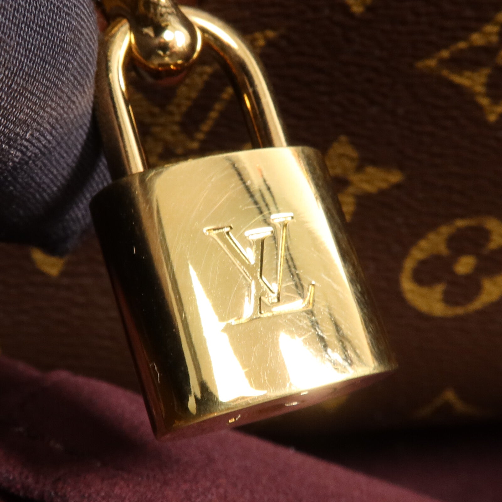 LOUIS VUITTON Monogram Montaigne MM金扣手挽肩背兩用袋