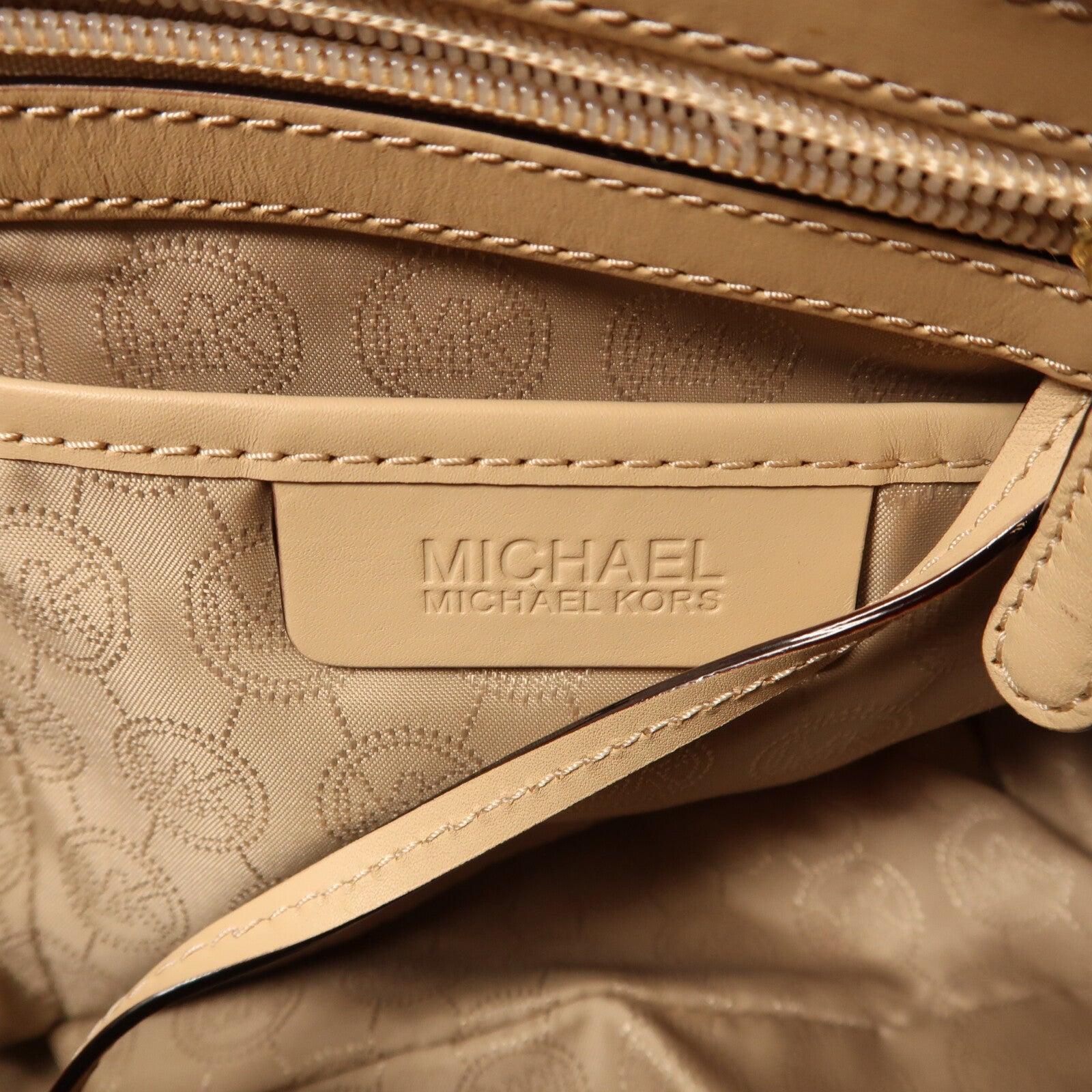 Michael Kors 塗層帆布Grayson金扣手挽袋