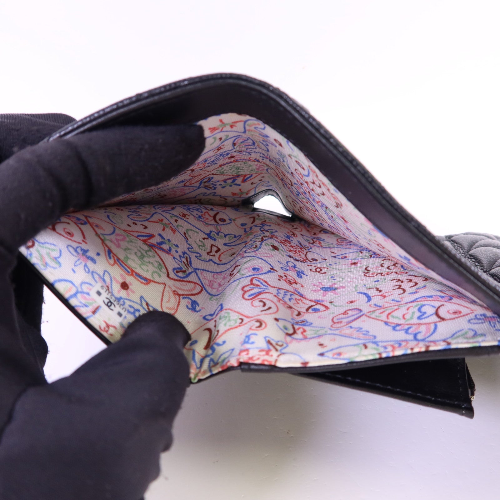 CHANEL 牛皮皮革Trifold Wallet銀扣錢包