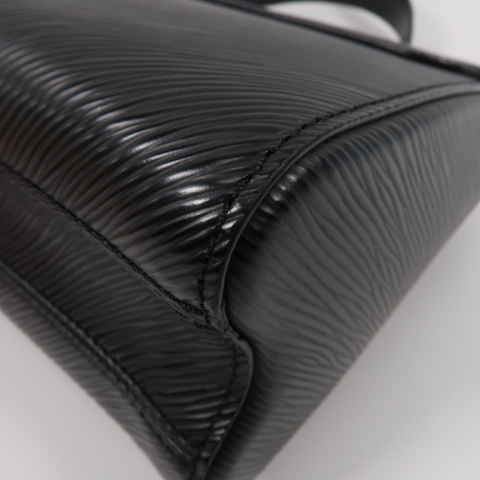LOUIS VUITTON Epi Twist MM鏈帶肩背袋