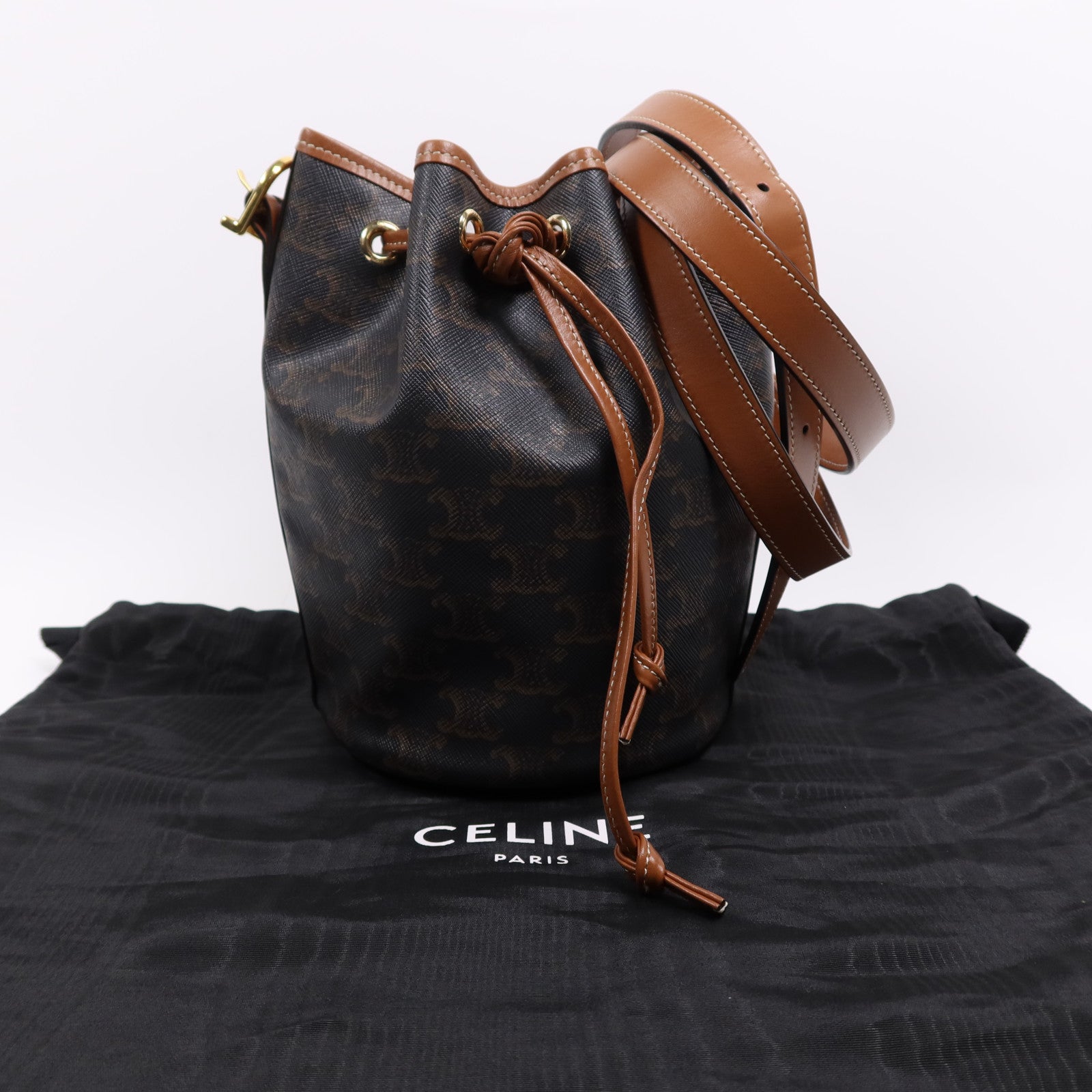 CELINE 塗層帆布Tromphe Drawsting Small Bucket金扣肩背袋