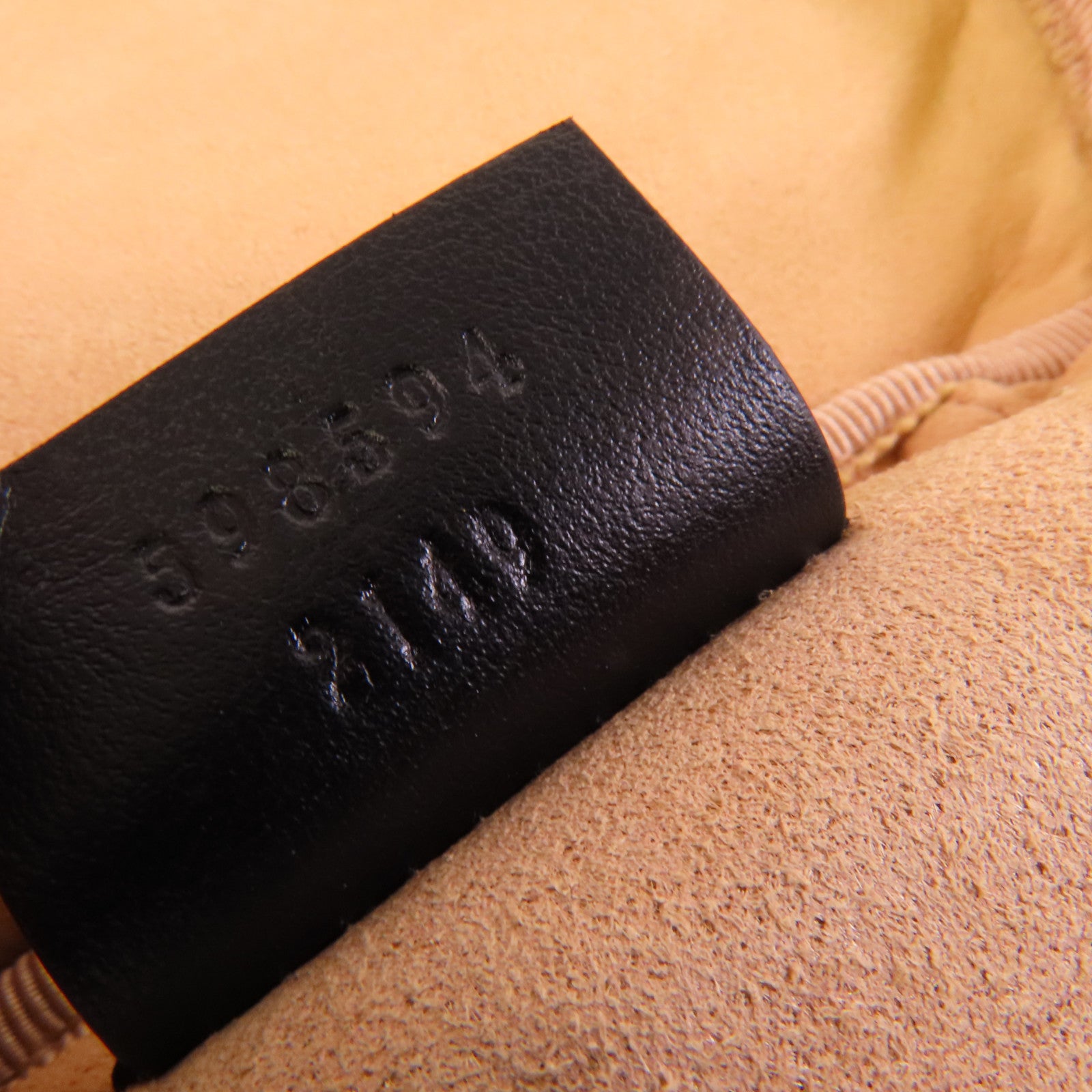 GUCCI 牛皮皮革GG Marmont Backpack金扣背包