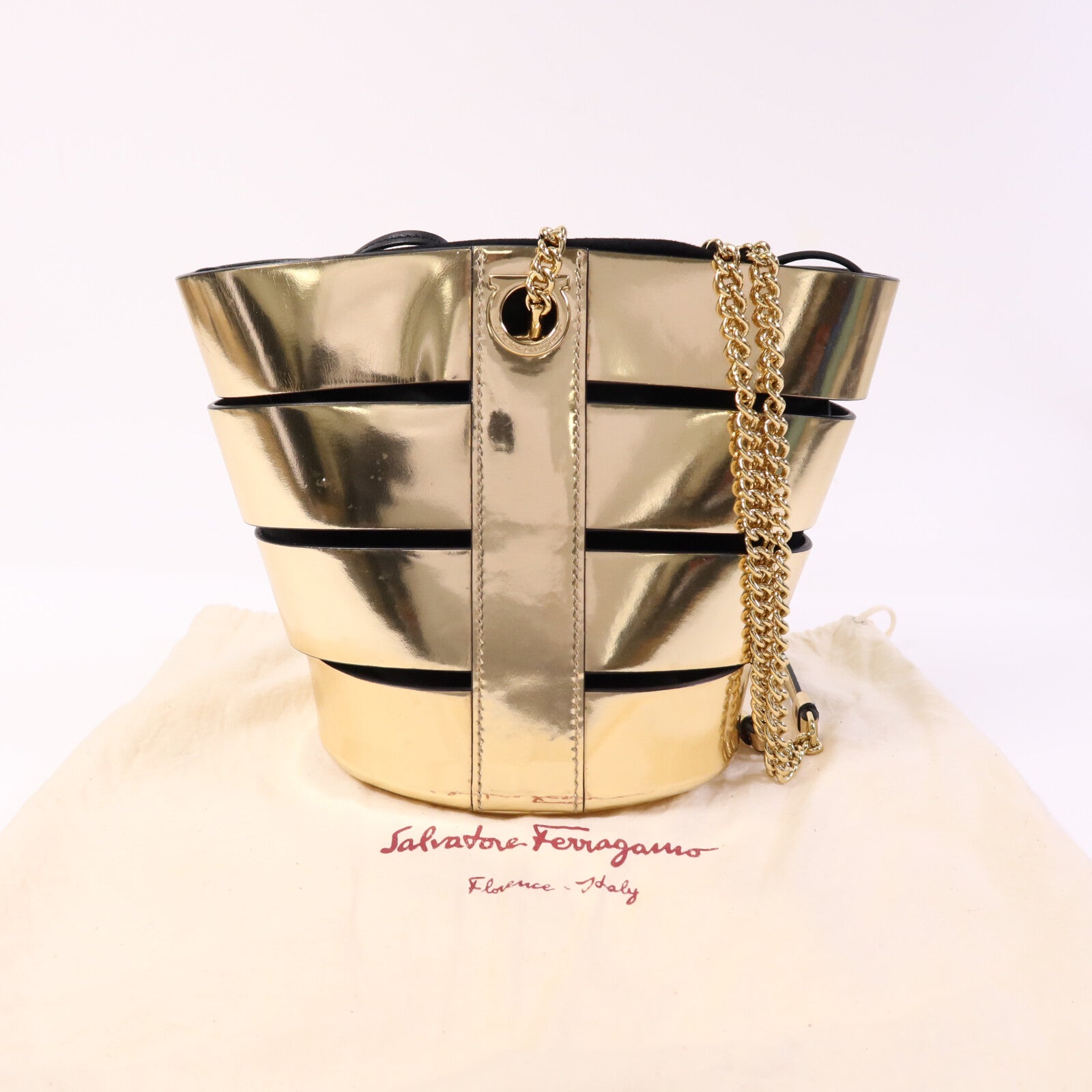 Salvatore Ferragamo 麂皮/牛皮皮革Shoulder Bag金扣肩背袋