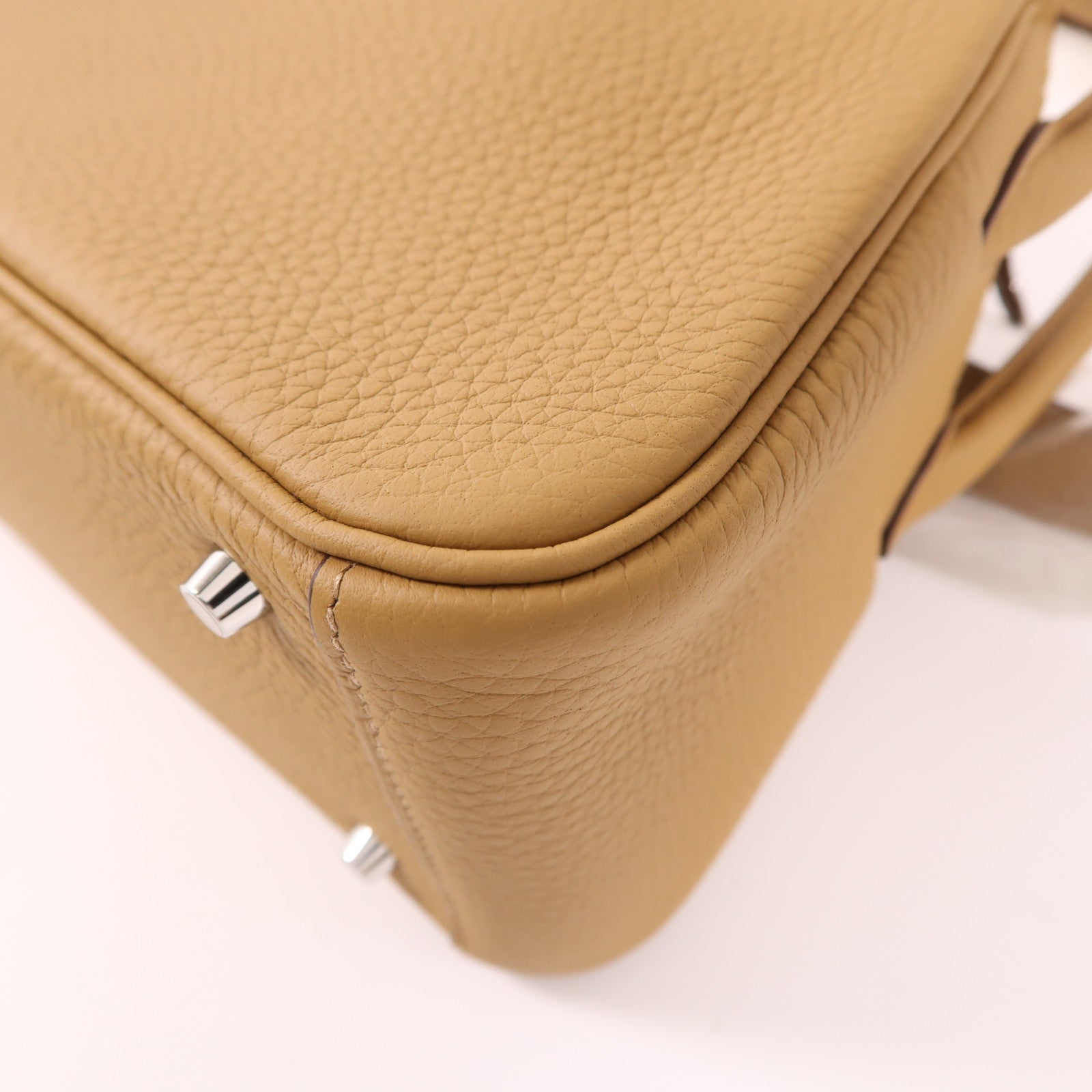 HERMES Clemence皮革Mini Lindy銀扣手挽肩背兩用袋Biscuit