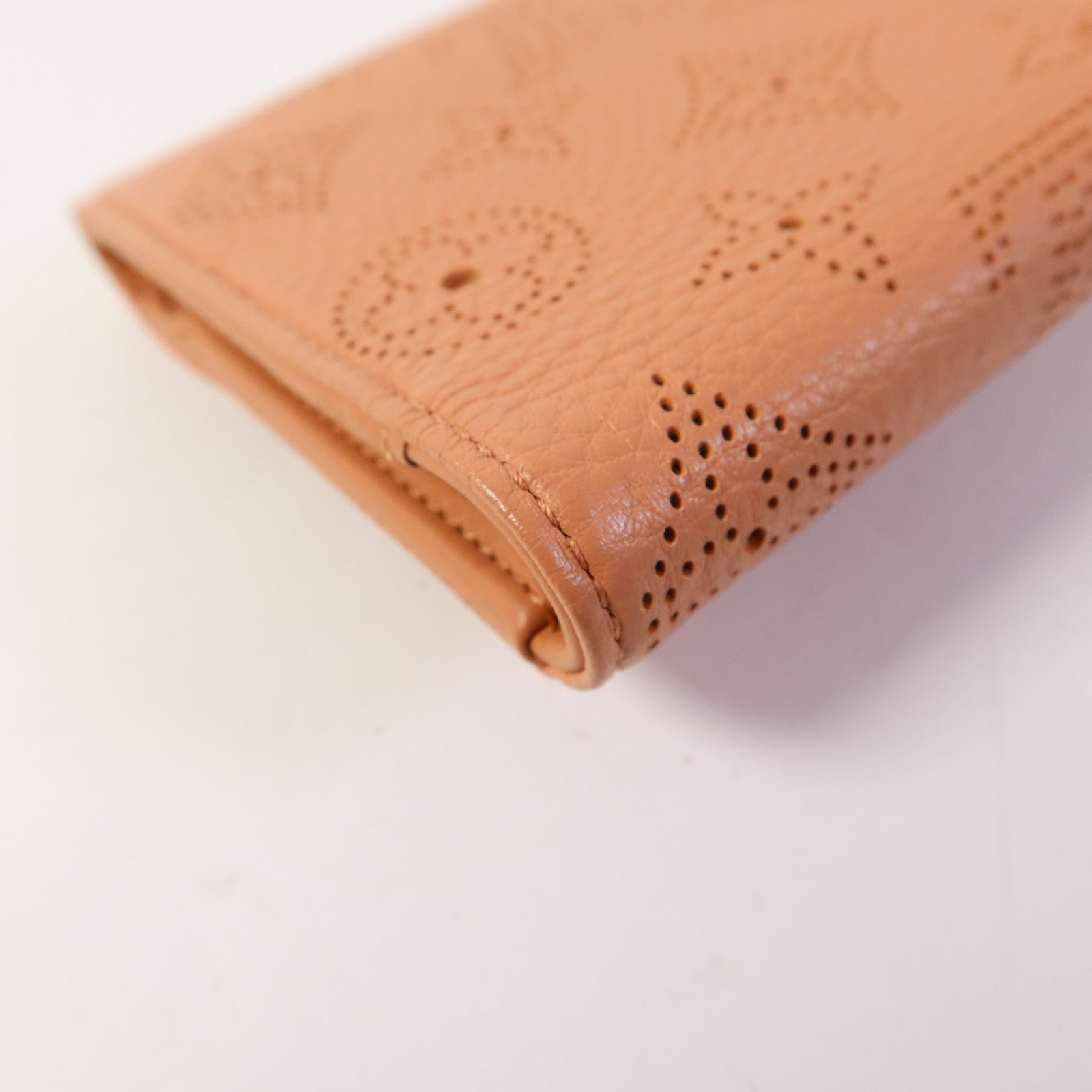 LOUIS VUITTON Mahina Amelia Trifold Wallet銀扣長錢包