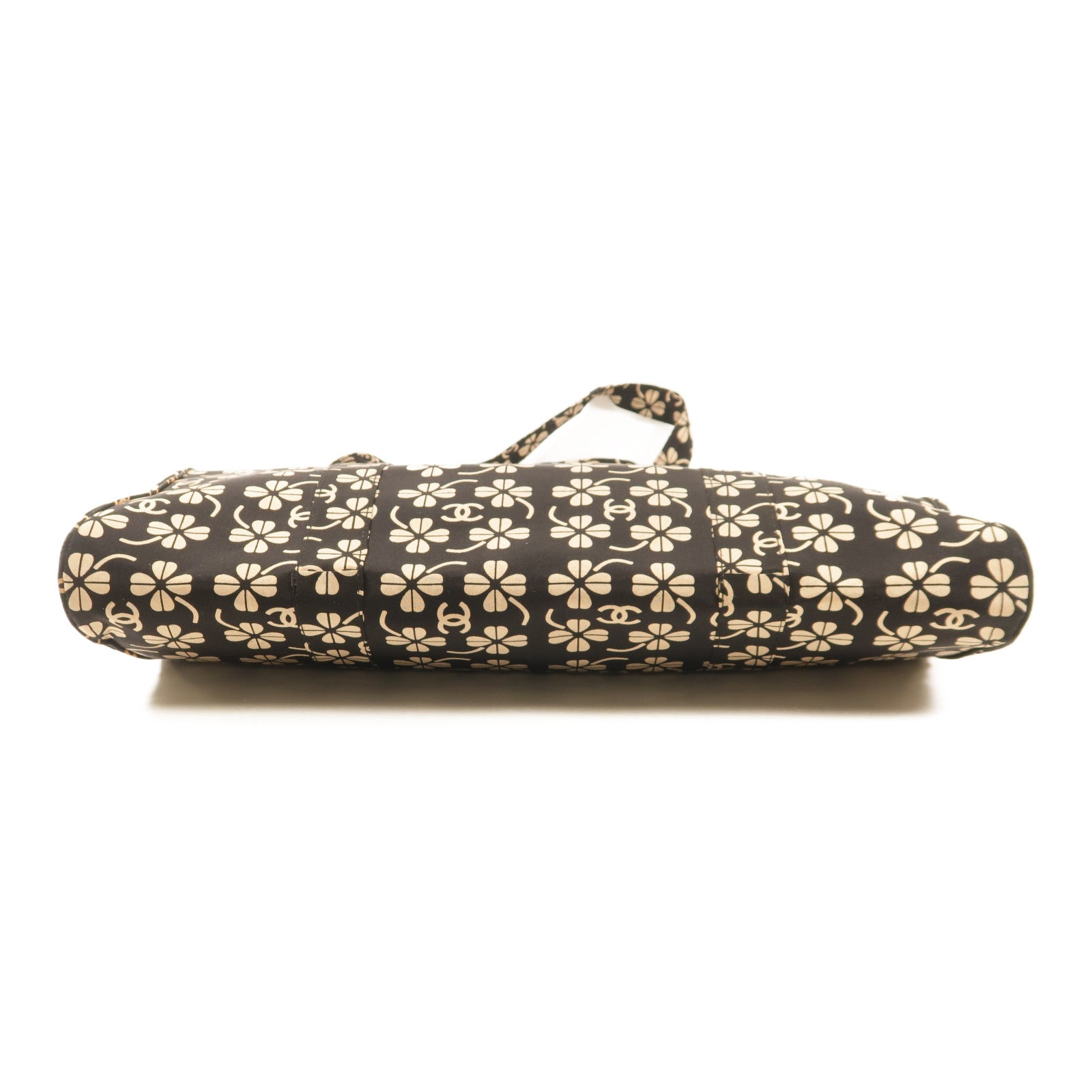 CHANEL 【激減優惠】Stain Shoulder Bag銀扣肩背袋