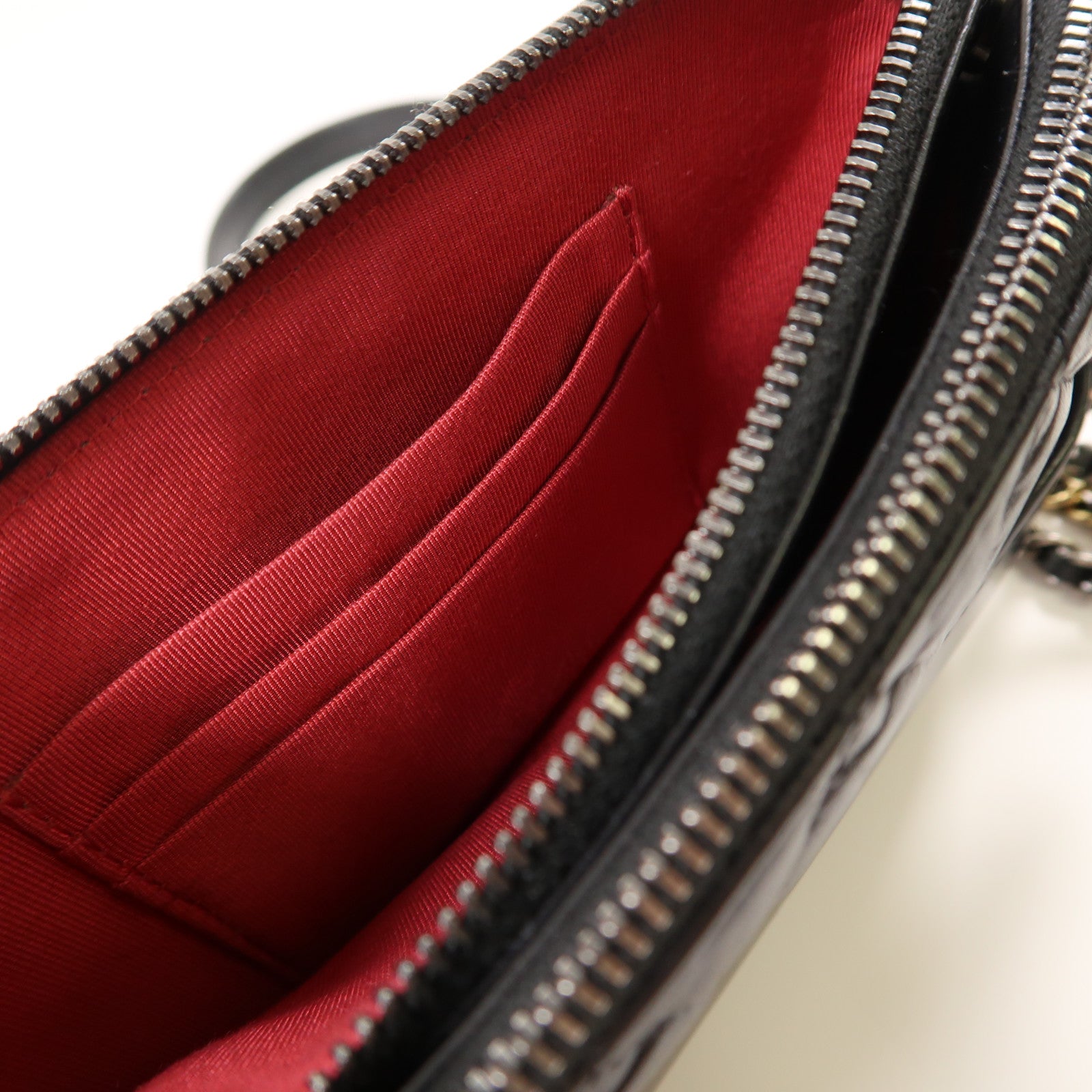 CHANEL 牛皮皮革Gabrielle WOC Wallet On Chain Shoulder Bag金扣鏈帶肩背袋