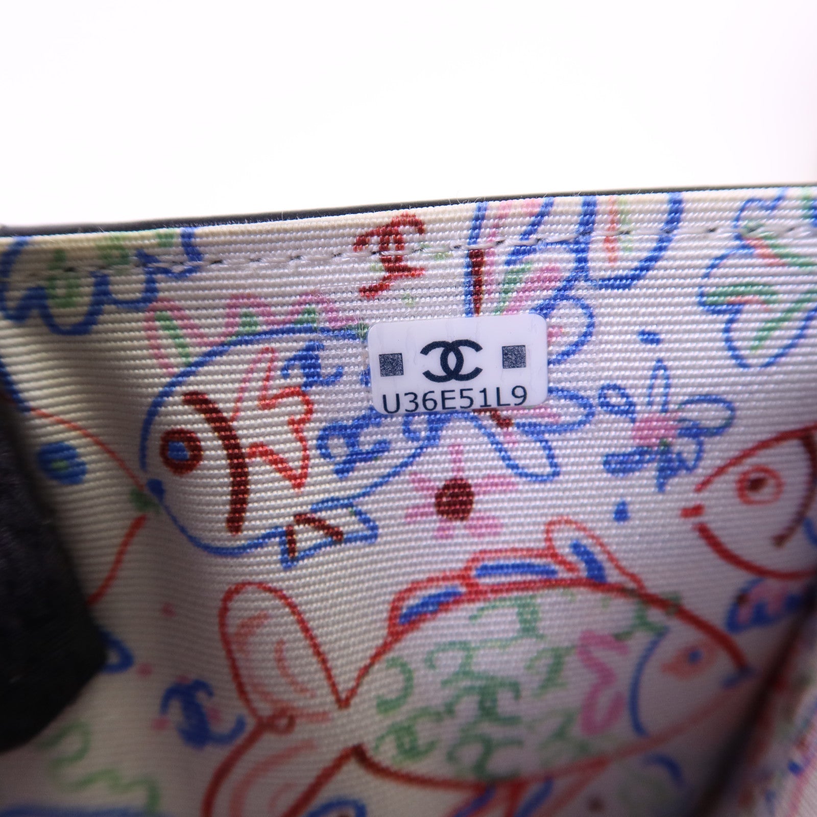 CHANEL 牛皮皮革Trifold Wallet銀扣錢包